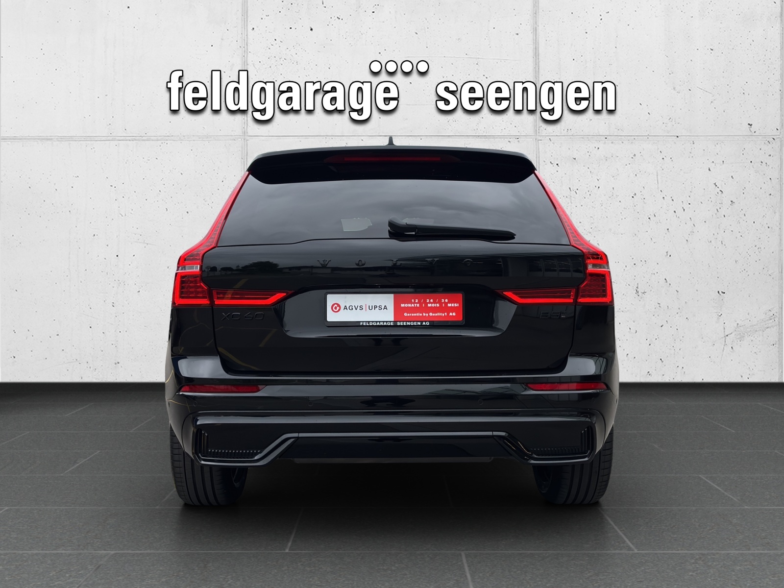 VOLVO XC60 B5 Benzin Mild Hybrid AWD Ultra Dark Geartronic mit AHK, Panorama-Ausstell-/Schiebedach & fortl. Werksgarantie 5 Jahre-image-5