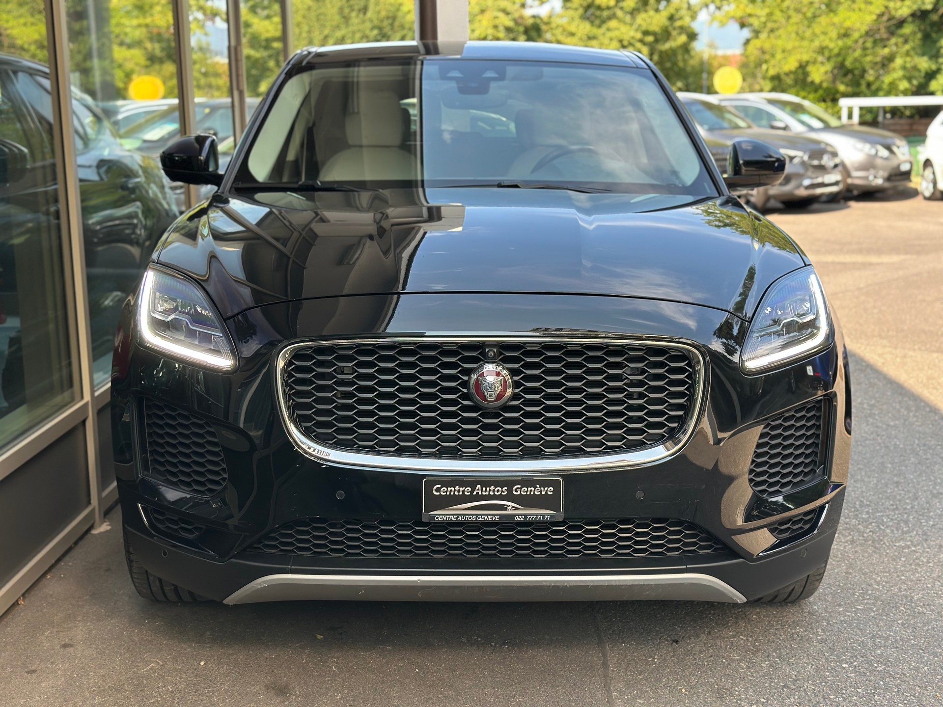 JAGUAR E-Pace 2.0d D180 R-Dynamic HSE AWD Automatik-image-0
