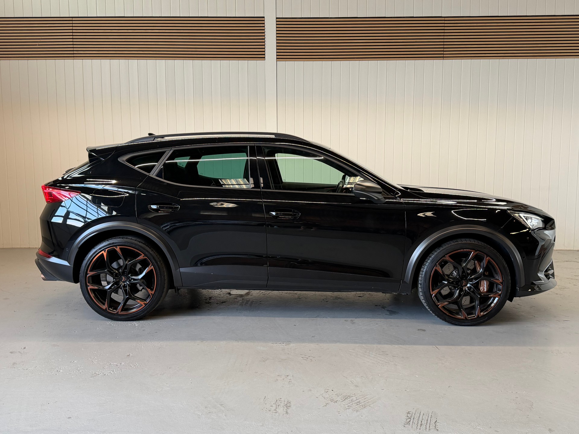 CUPRA Formentor 2.5TSI VZ5 4Drive DSG -frisch ab Service &MFK-image-5