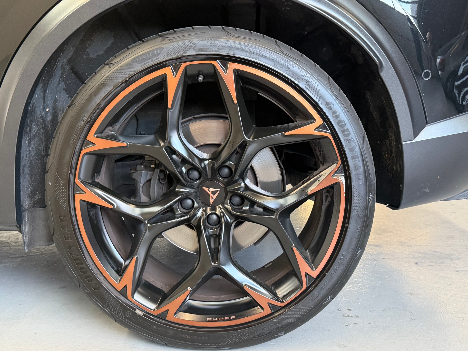 CUPRA Formentor 2.5TSI VZ5 4Drive DSG -frisch ab Service &MFK-image-8