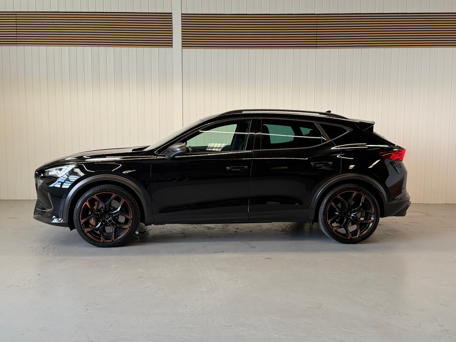 CUPRA Formentor 2.5TSI VZ5 4Drive DSG -frisch ab Service &MFK-image-1