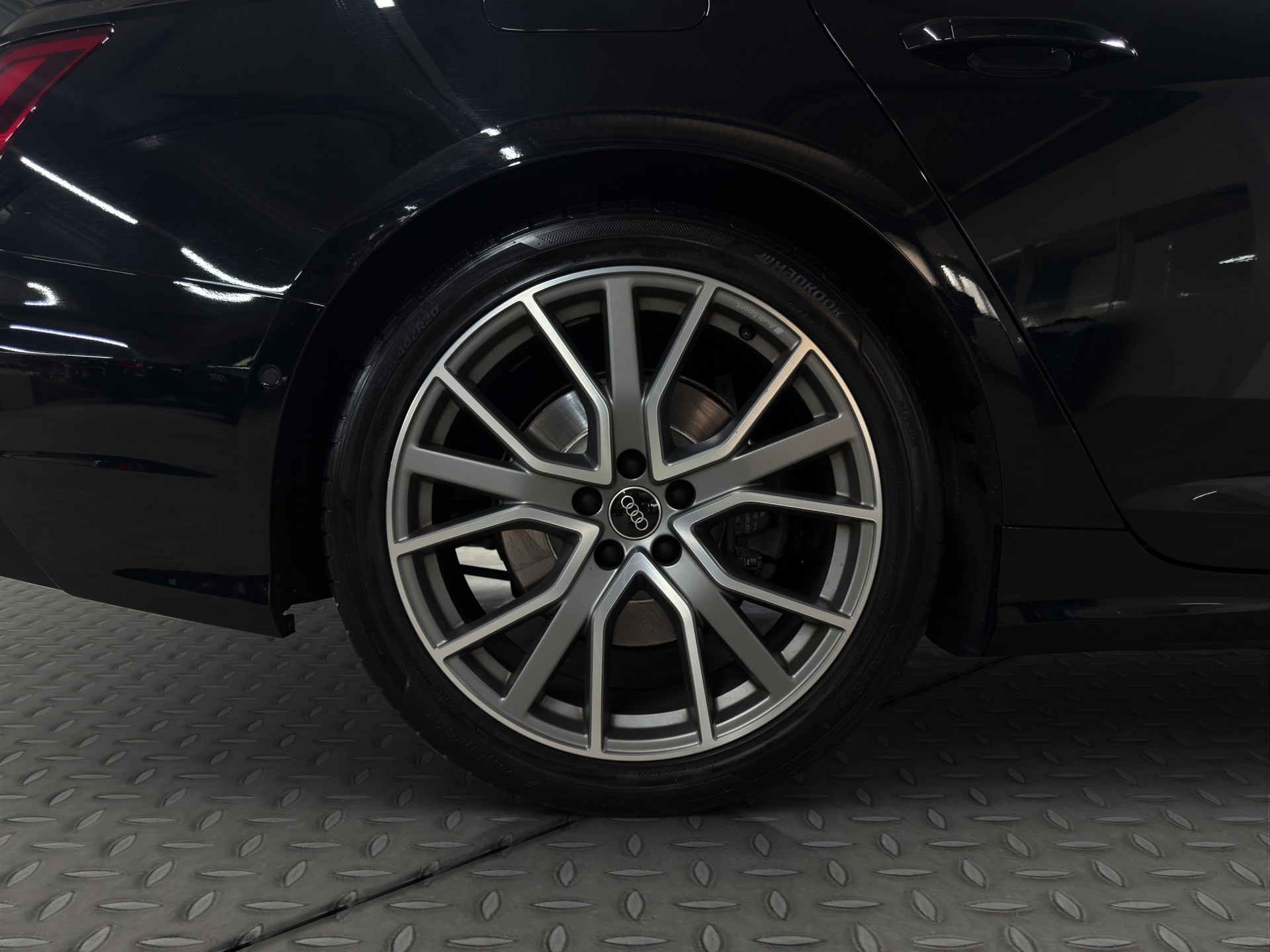 AUDI A6 Avant 45 TFSI Sport Attraction quattro S-tronic-image-9