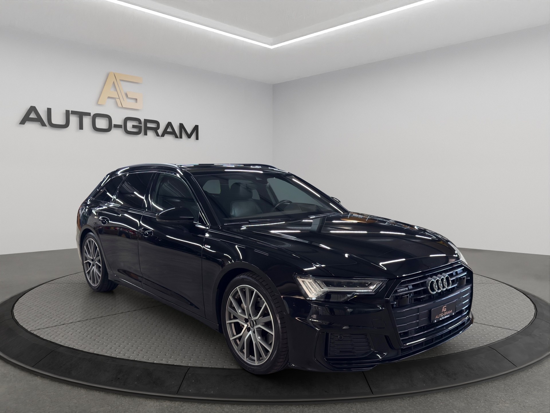 AUDI A6 Avant 45 TFSI Sport Attraction quattro S-tronic-image-6