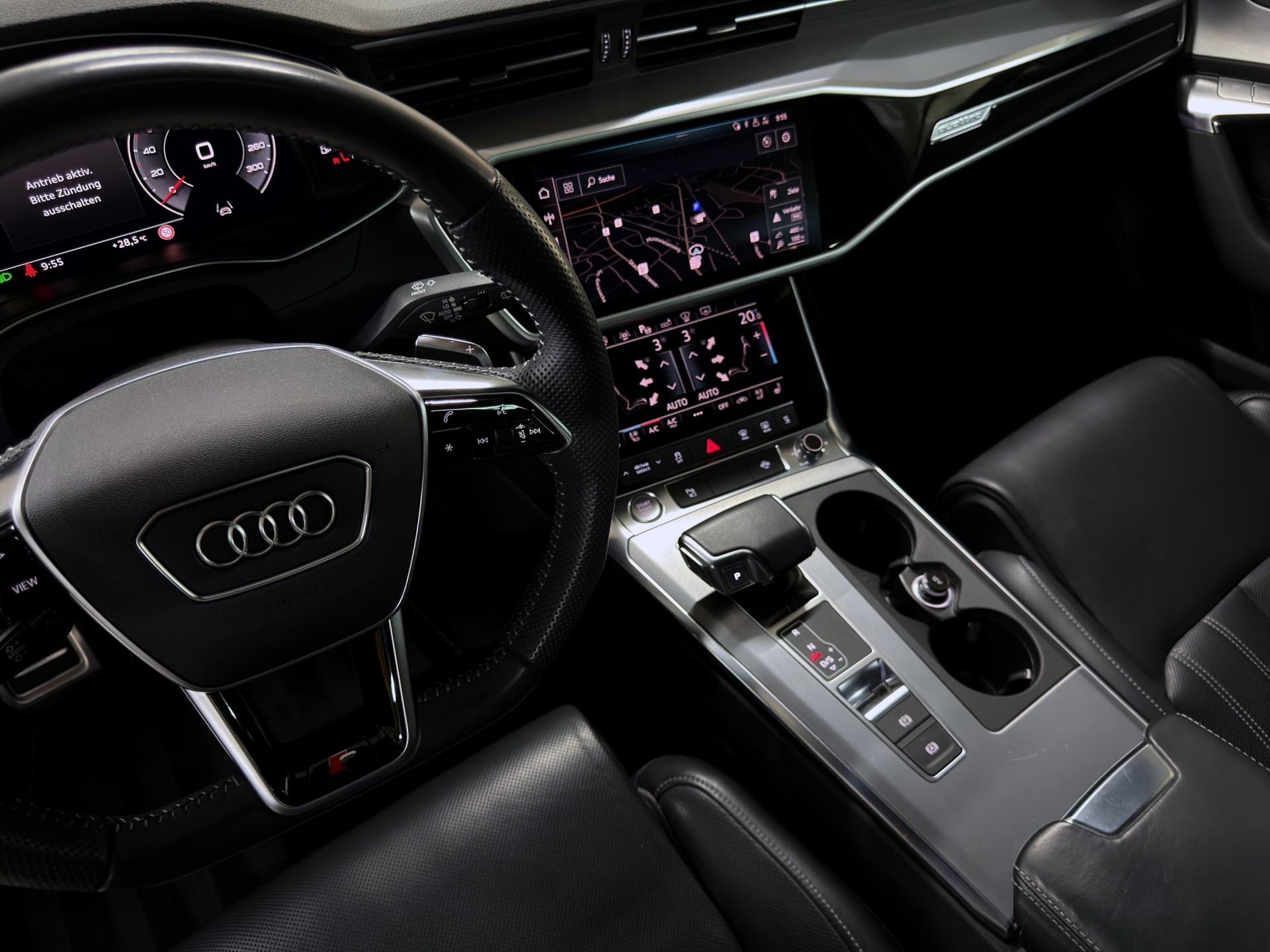 AUDI A6 Avant 45 TFSI Sport Attraction quattro S-tronic-image-19