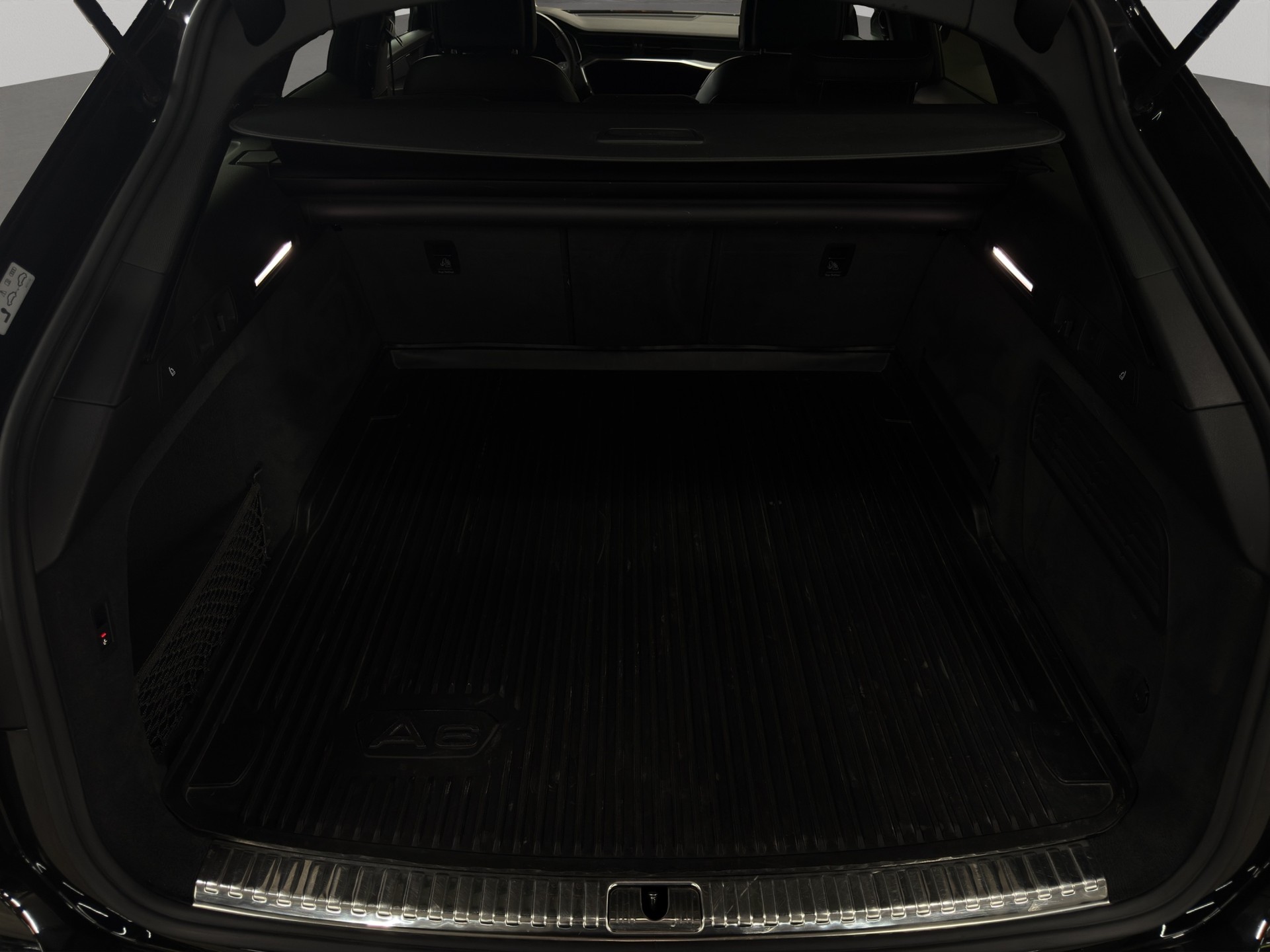 AUDI A6 Avant 45 TFSI Sport Attraction quattro S-tronic-image-31