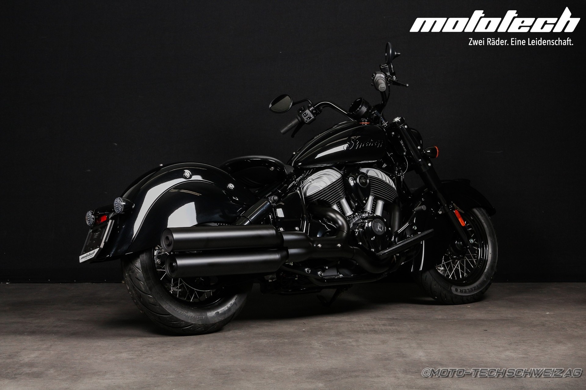 INDIAN Chief Vintage-showroom-element-2