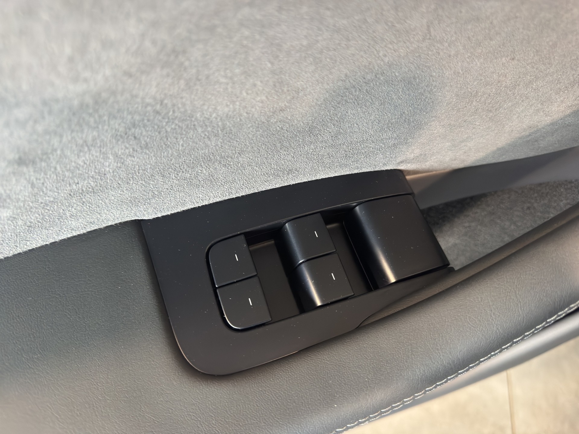 TESLA Model 3 Dual Motor Performance AWD-image-10