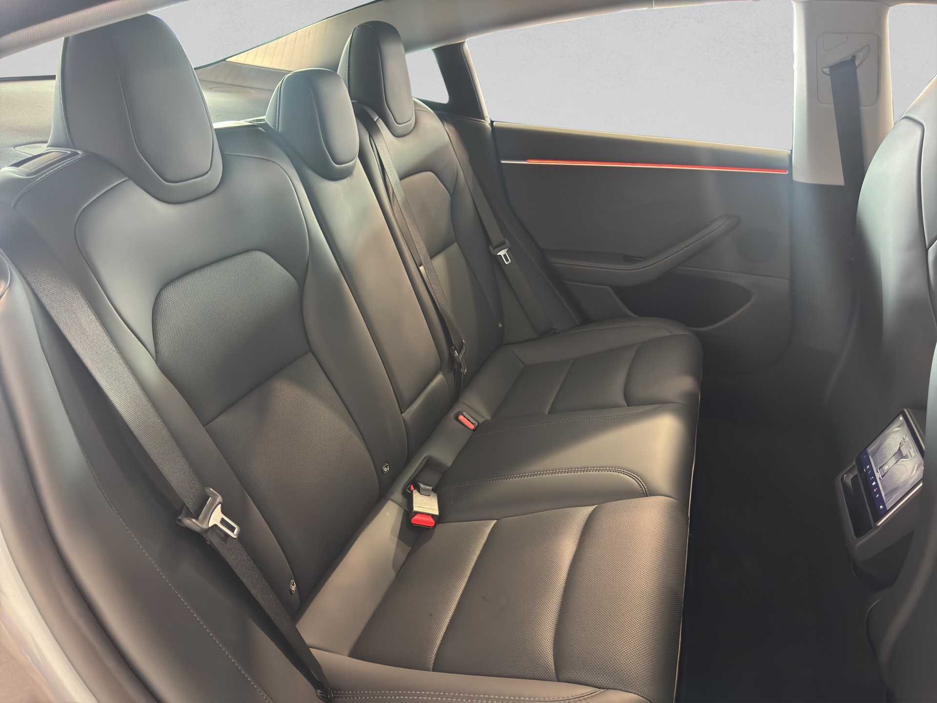 TESLA Model 3 Dual Motor Performance AWD-image-15