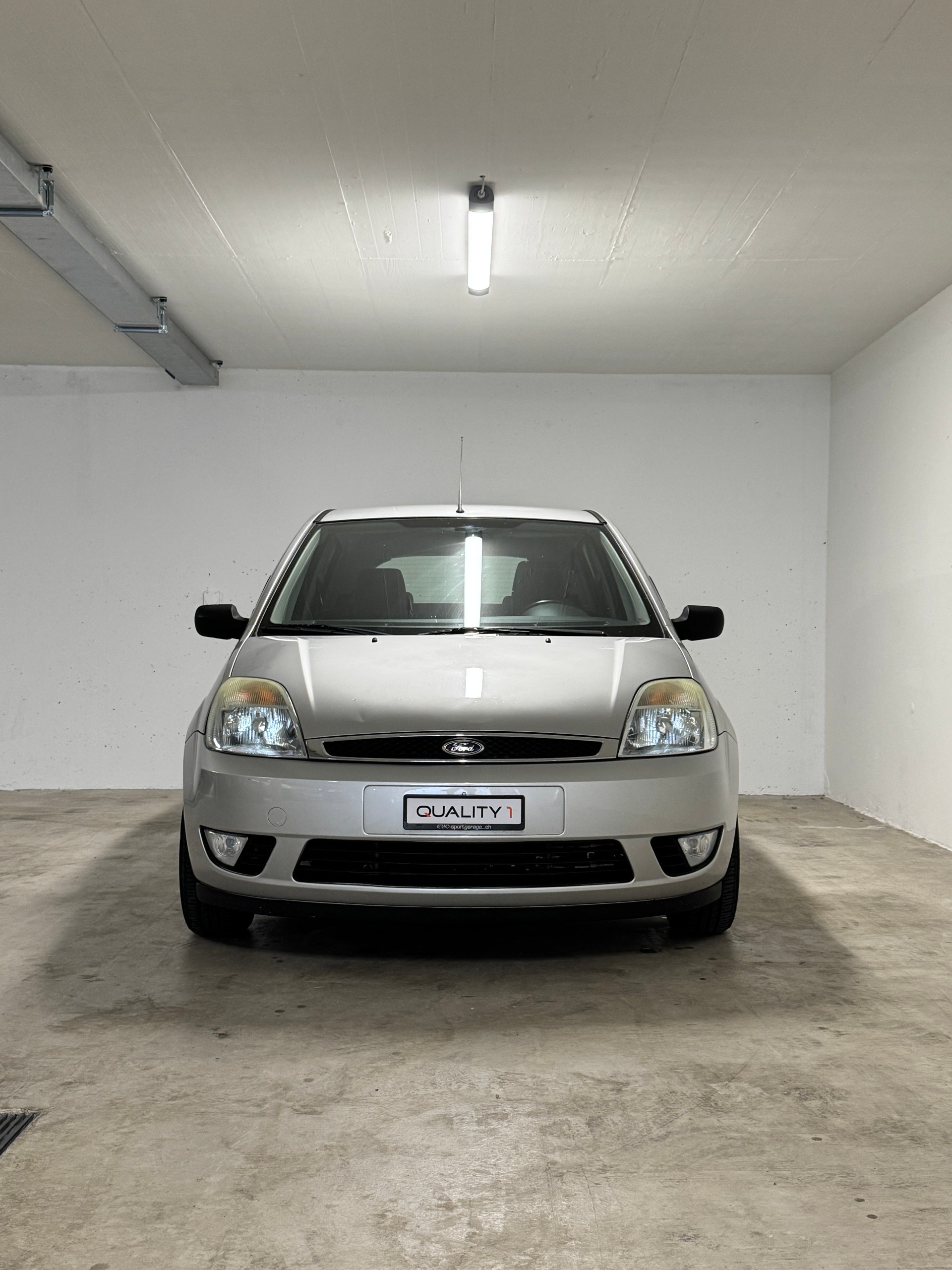 FORD Fiesta 1.6 16V Trend-image-1