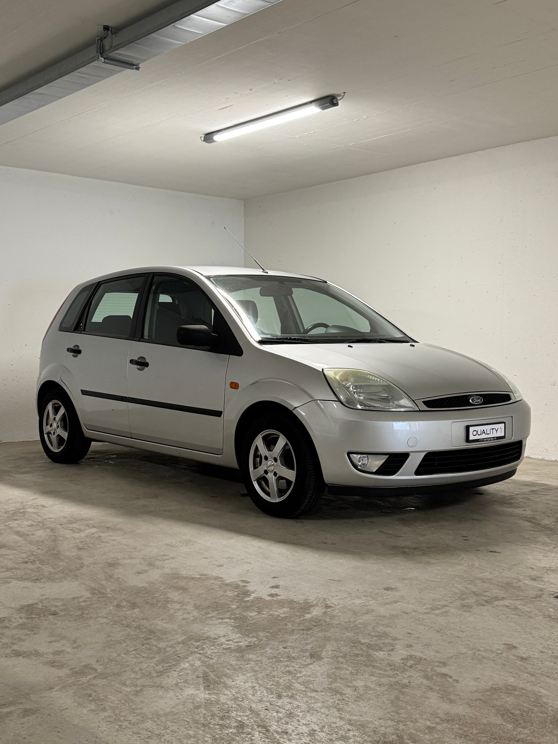 FORD Fiesta 1.6 16V Trend-image-2