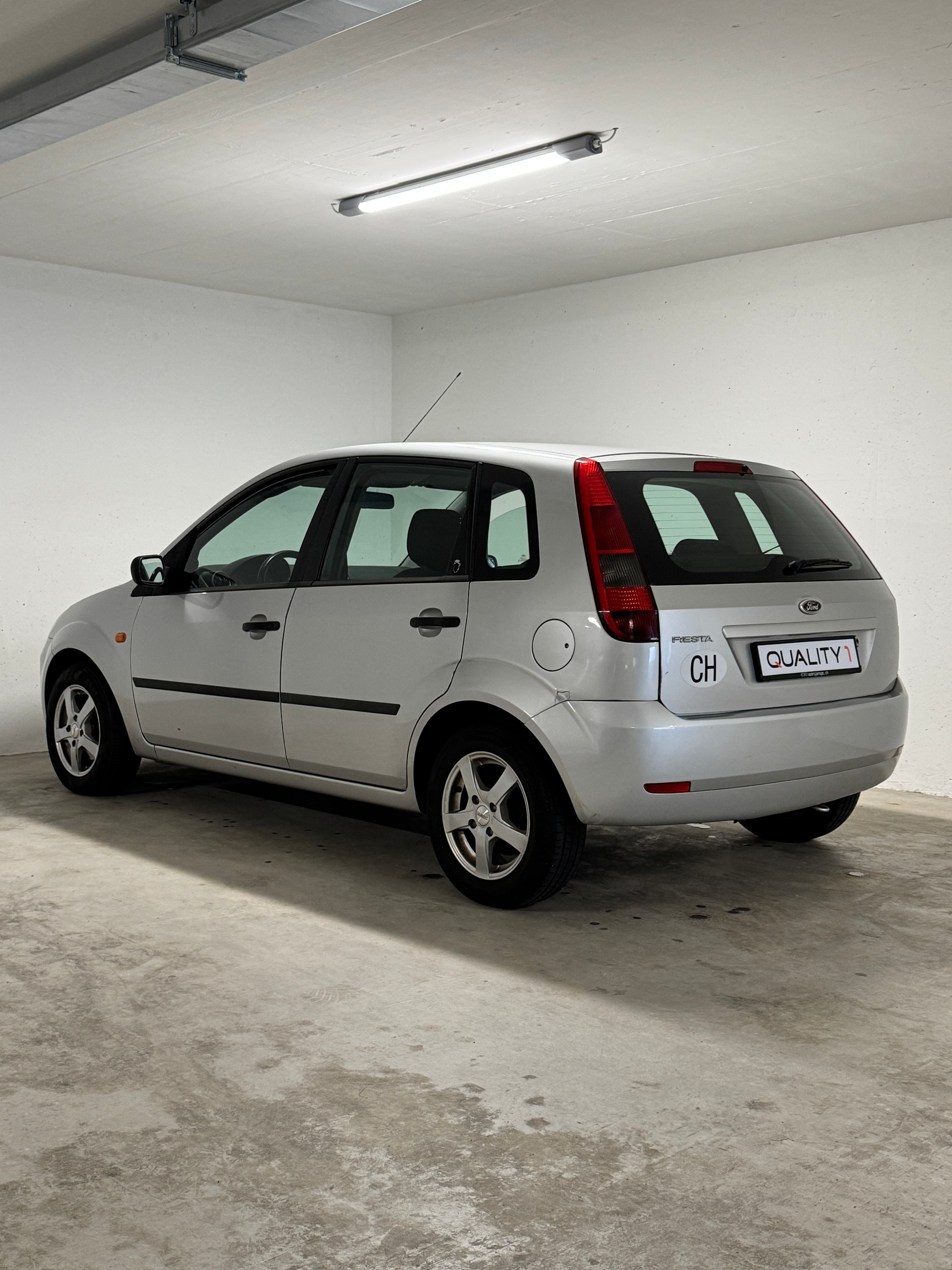 FORD Fiesta 1.6 16V Trend-image-4