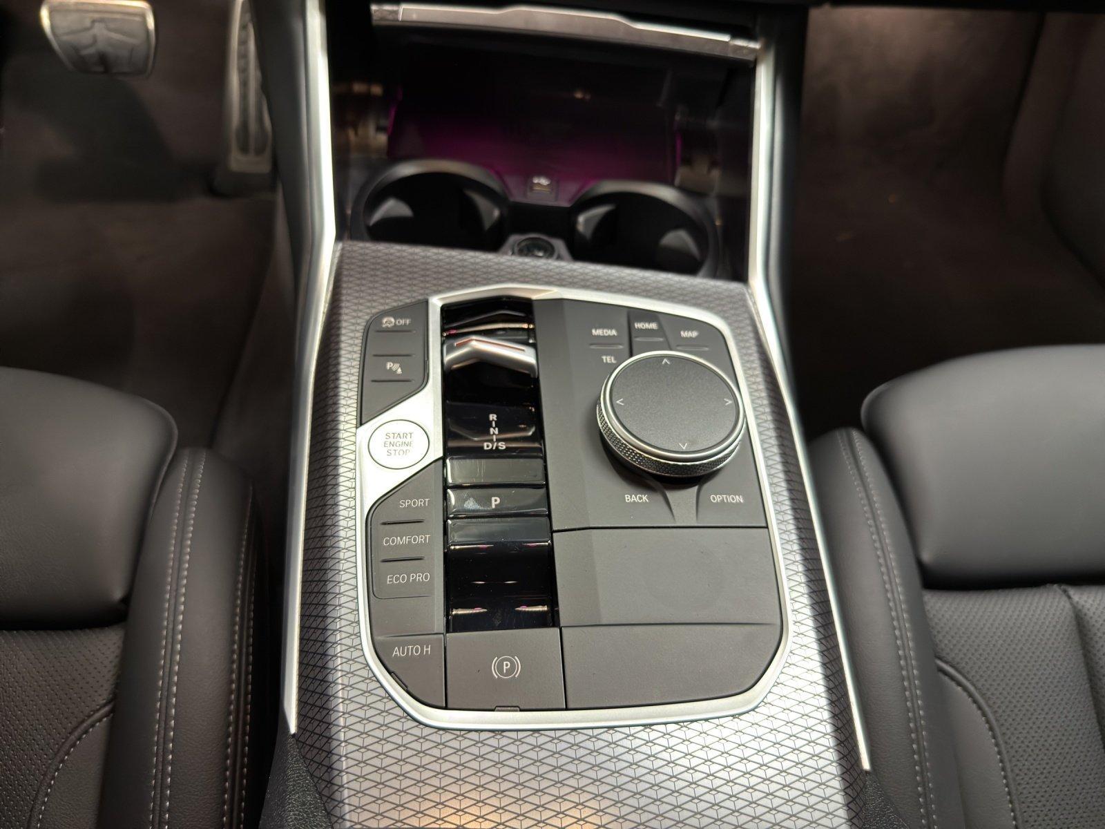 BMW 330d xDrive SAG Touring-image-13