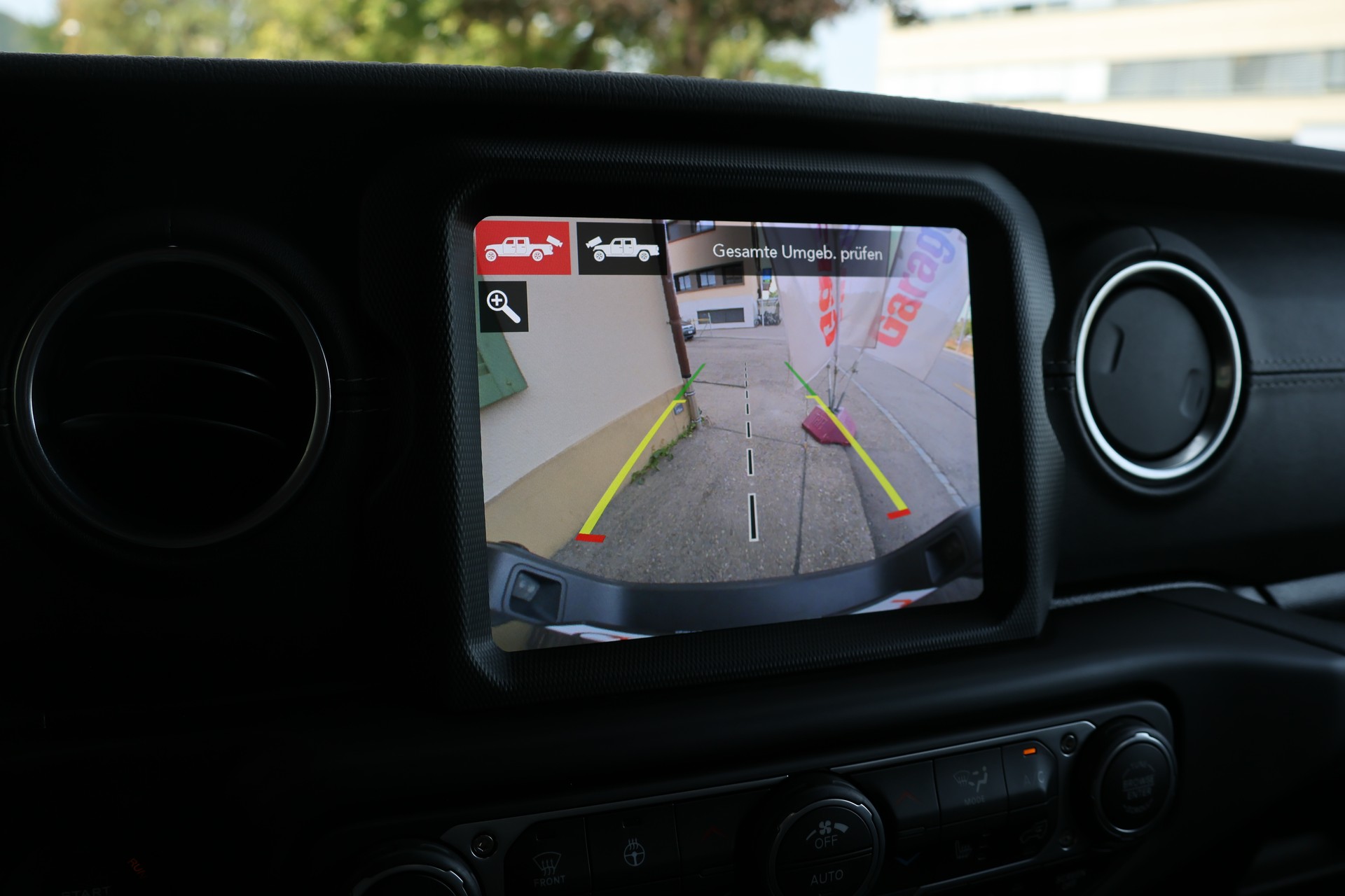 JEEP Gladiator 3.0 V6 Launch Edition-image-19