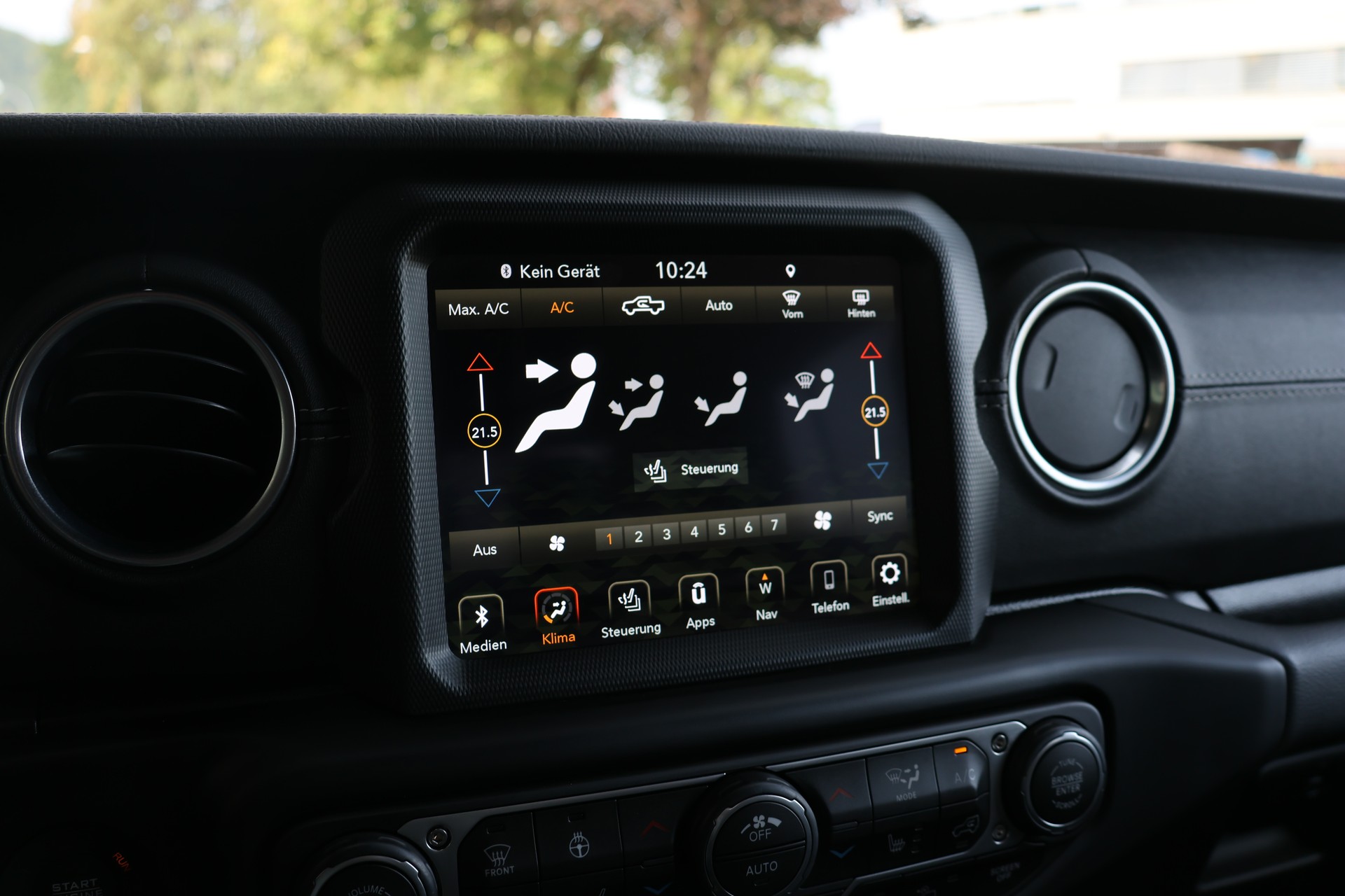 JEEP Gladiator 3.0 V6 Launch Edition-image-22