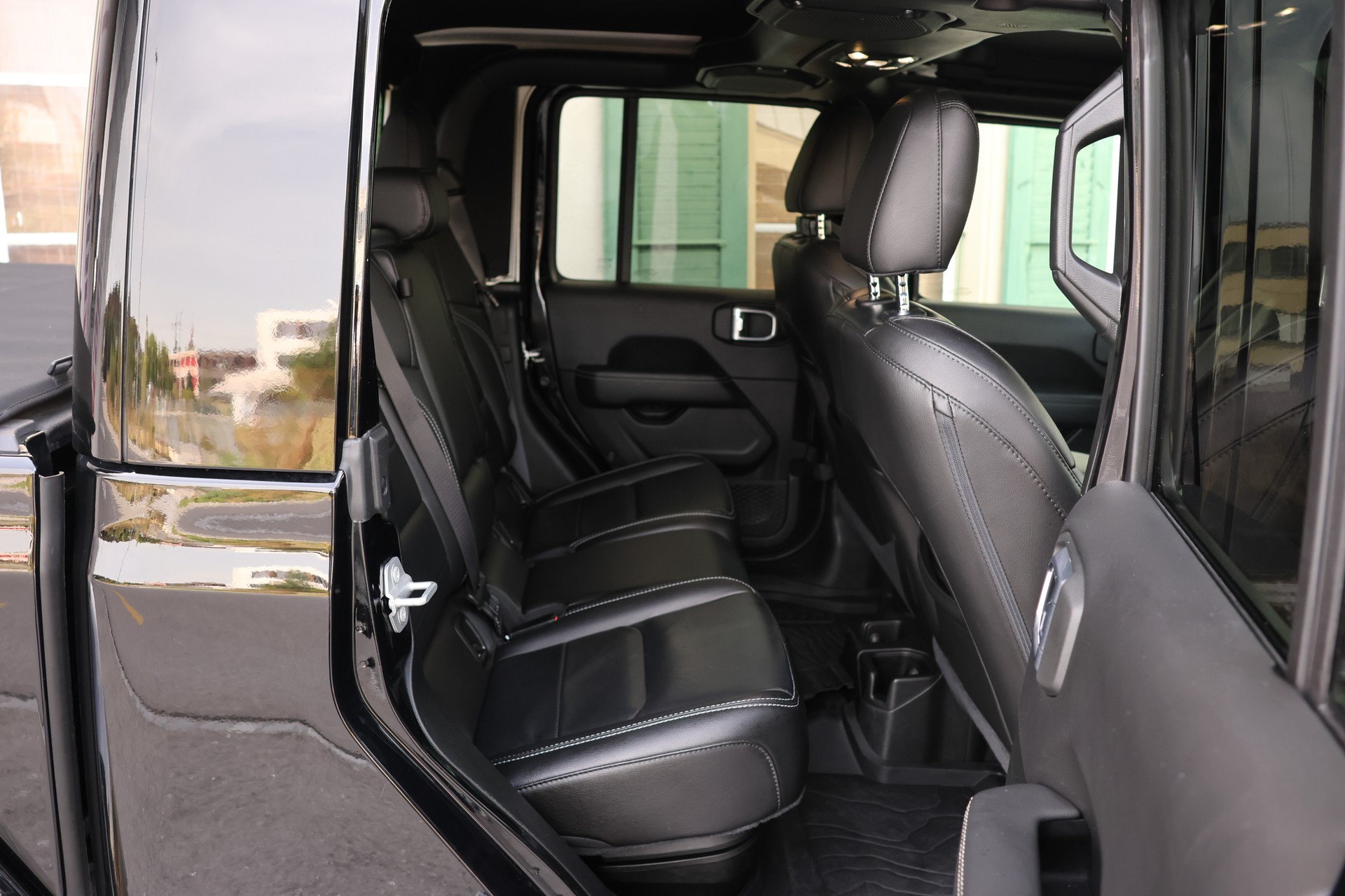 JEEP Gladiator 3.0 V6 Launch Edition-image-9