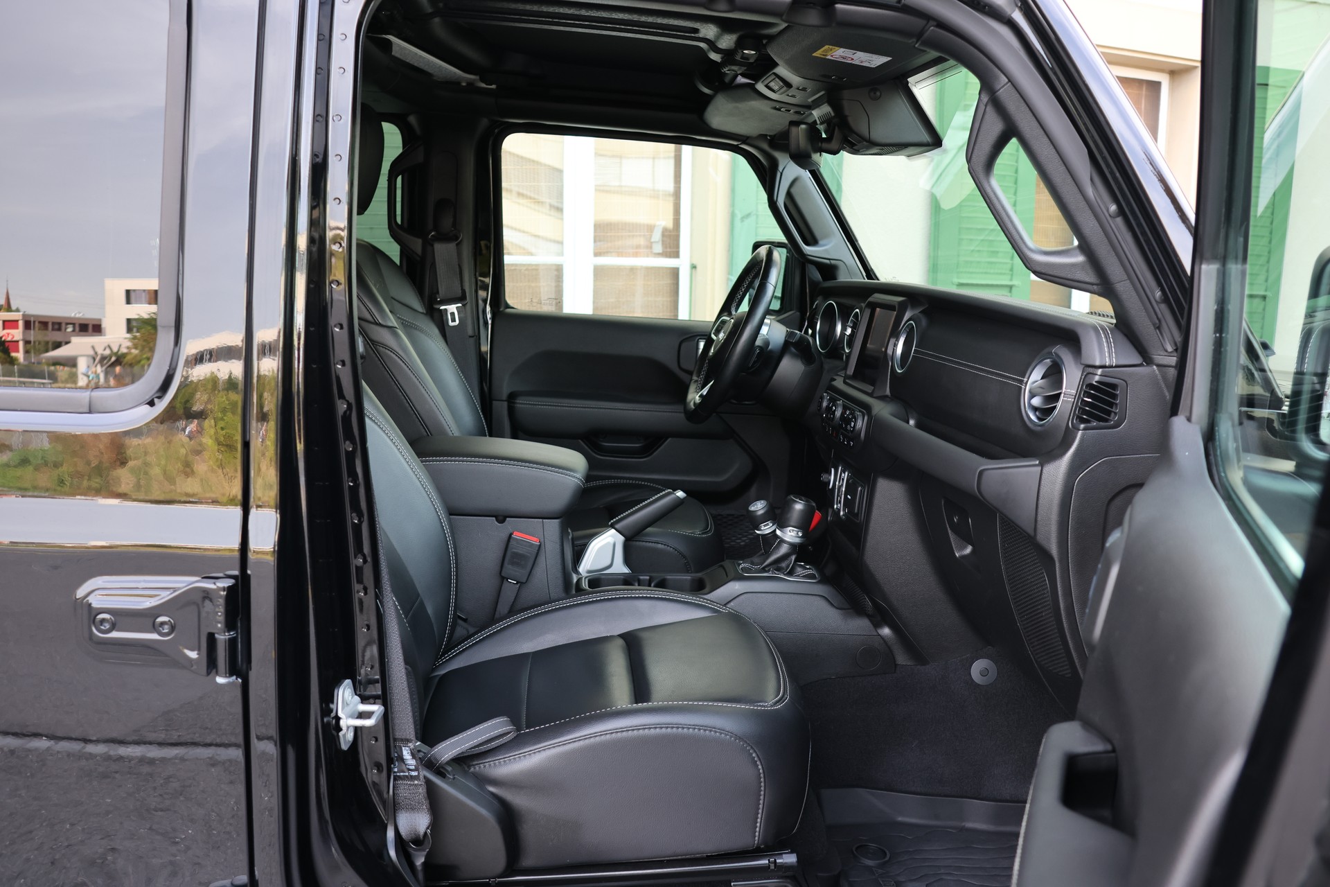 JEEP Gladiator 3.0 V6 Launch Edition-image-10