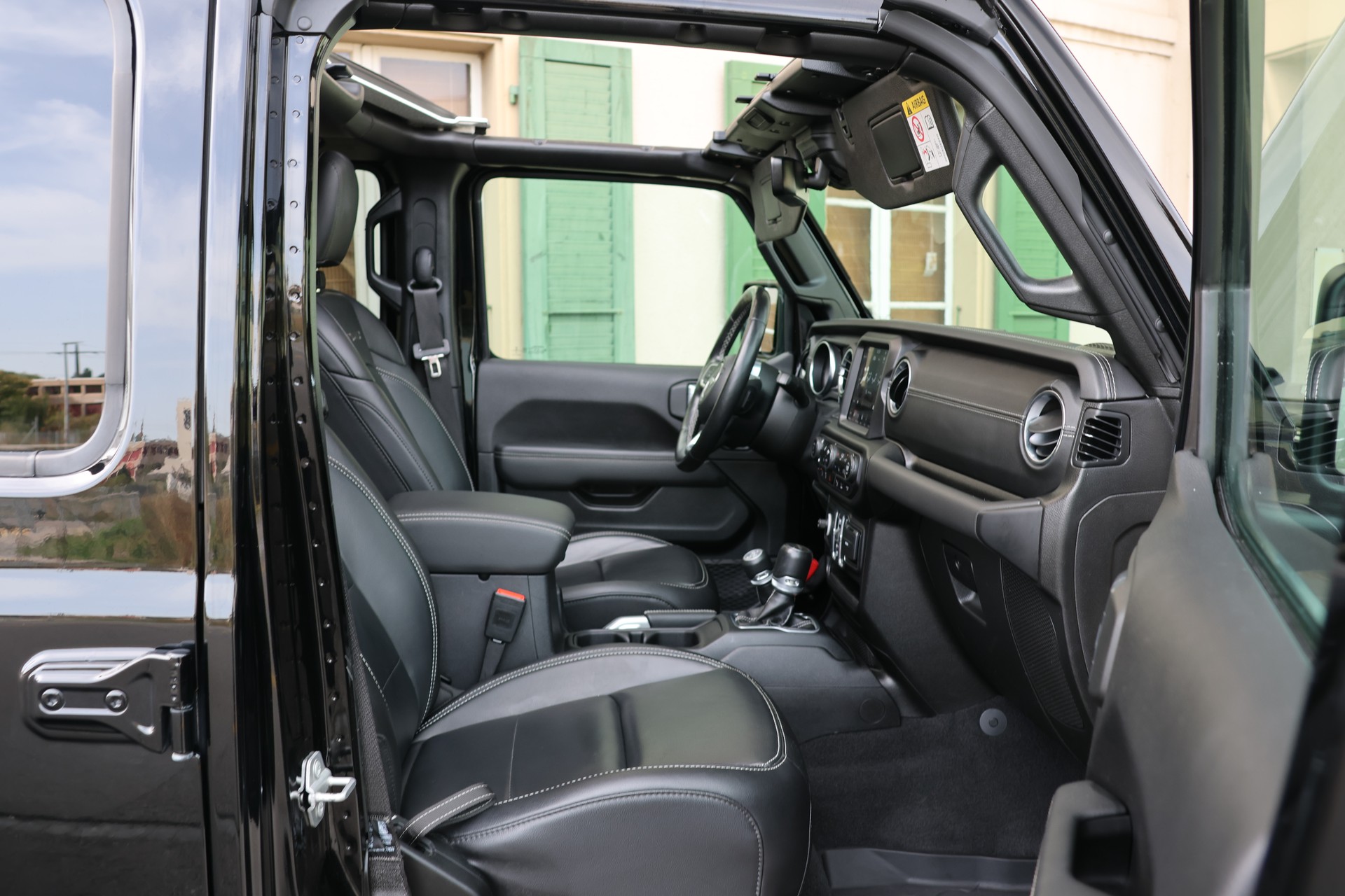 JEEP Gladiator 3.0 V6 Launch Edition-image-7
