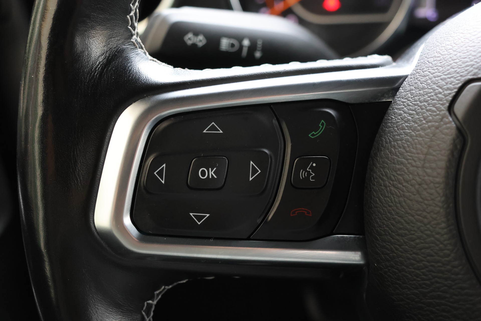 JEEP Gladiator 3.0 V6 Launch Edition-image-14