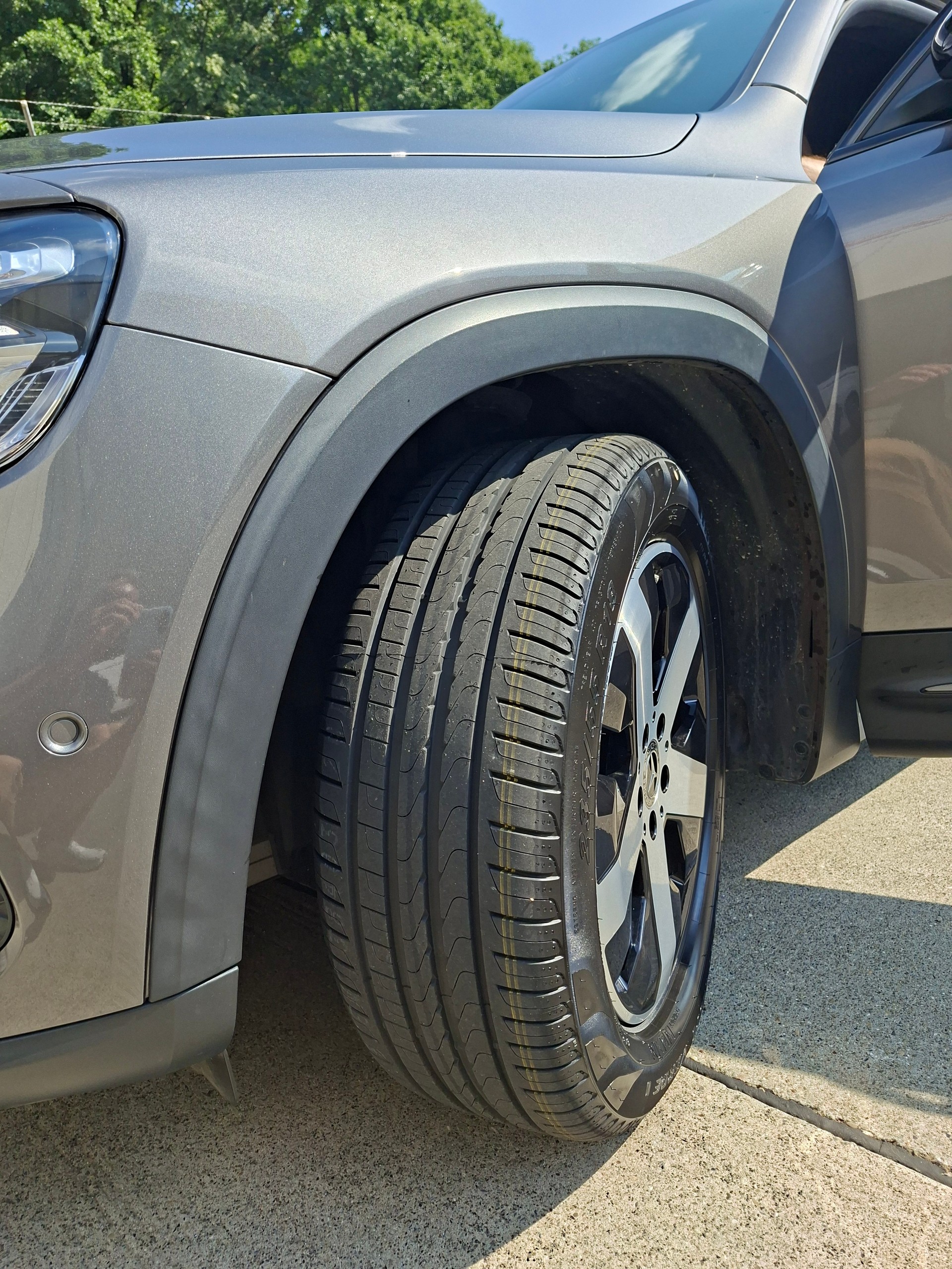 MERCEDES-BENZ GLB 220 d Progressive 4matic-image-3