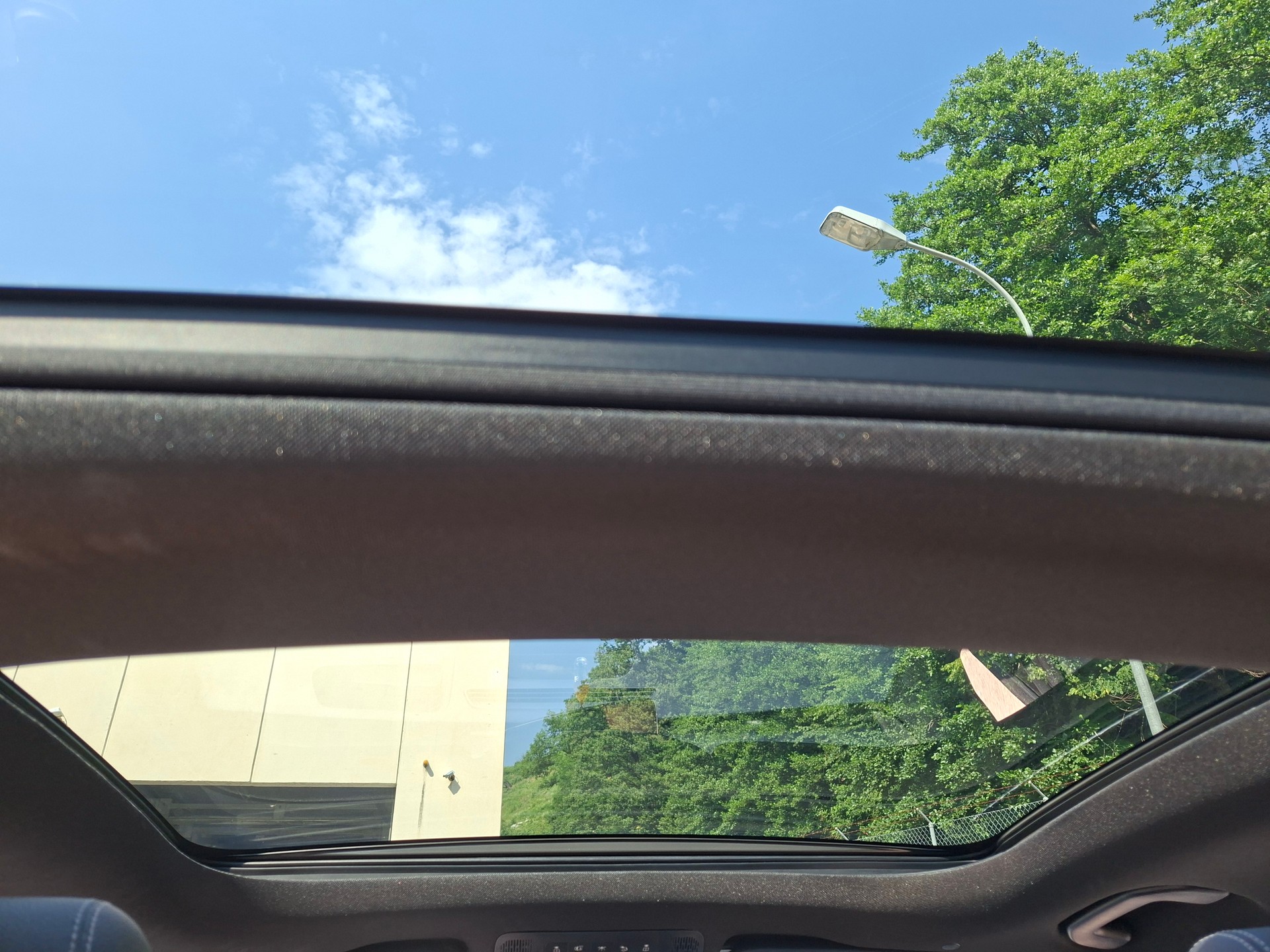 MERCEDES-BENZ GLB 220 d Progressive 4matic-image-5
