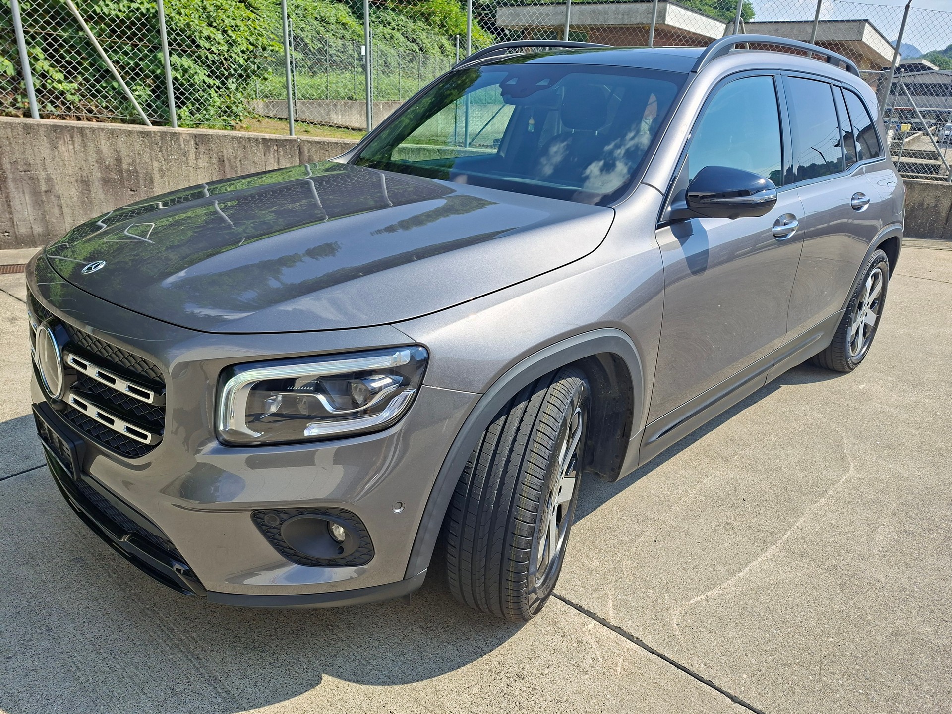 MERCEDES-BENZ GLB 220 d Progressive 4matic-image-0