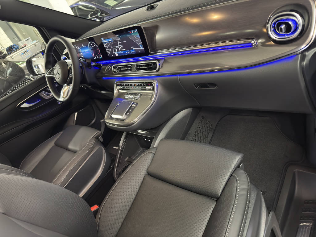 MERCEDES-BENZ V 300 d Exclusive Swiss Edition 4Matic Lang-image-11