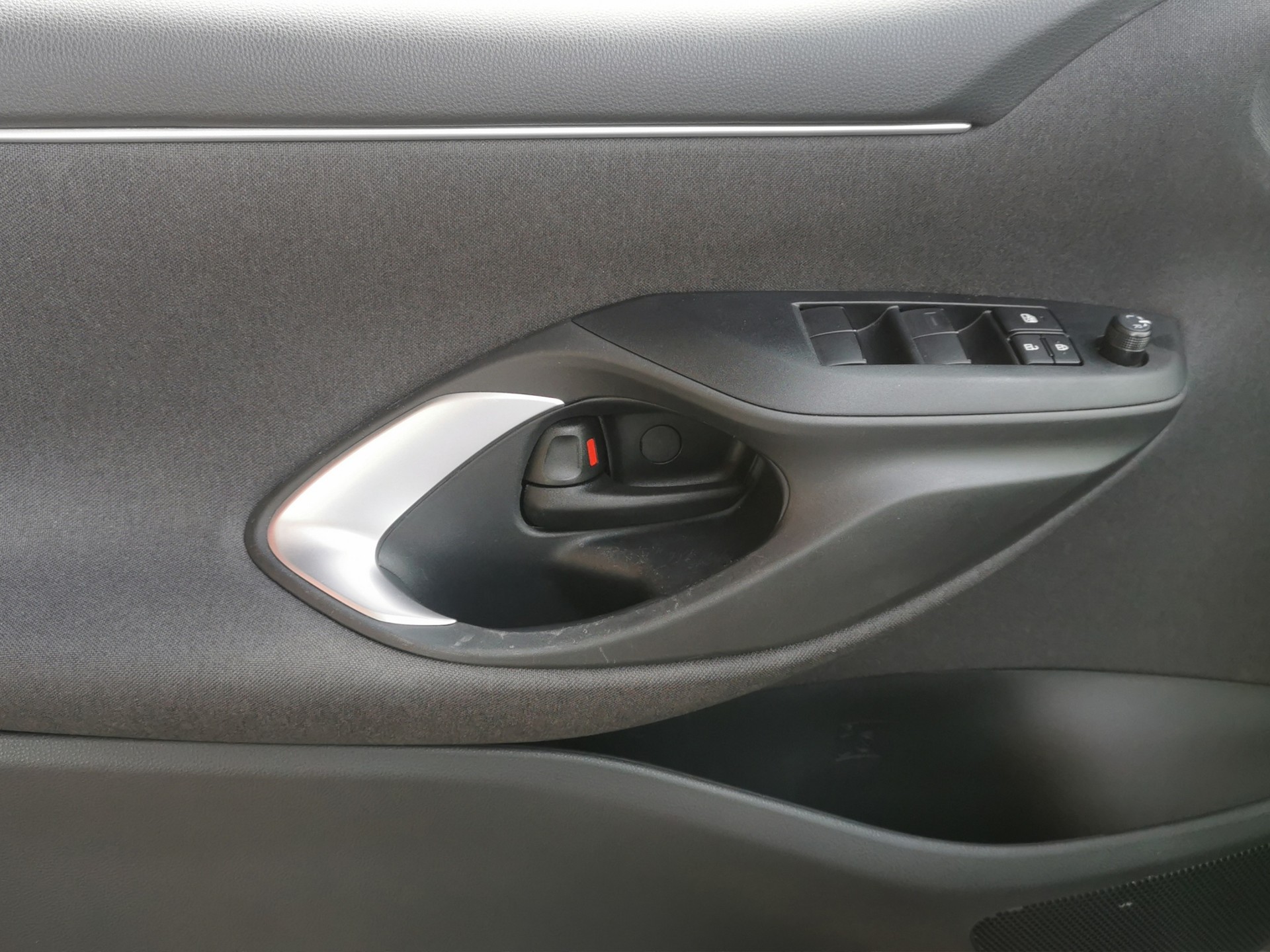 MAZDA 2 Hybrid Centre-line-image-11