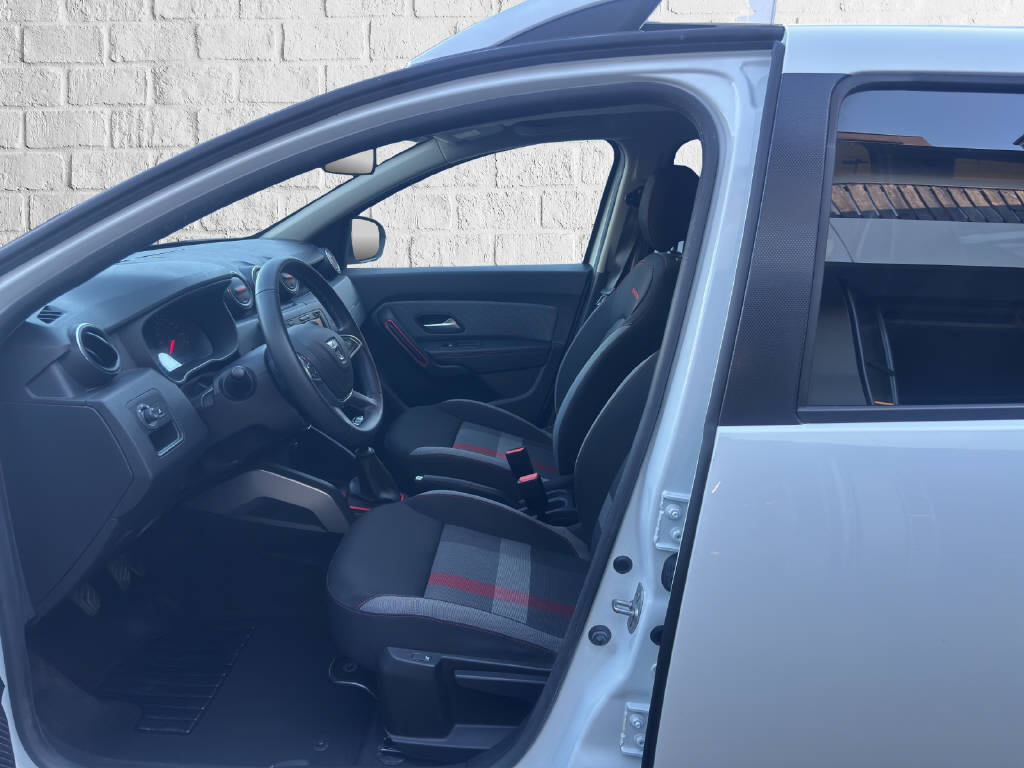 DACIA Duster 1.6 Ultimate 4WD-image-5