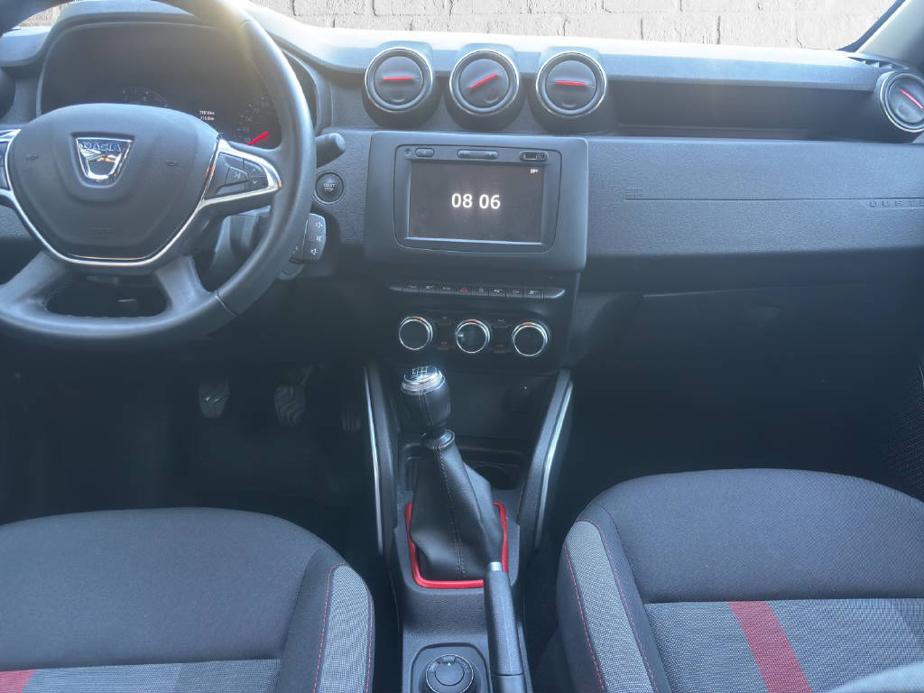 DACIA Duster 1.6 Ultimate 4WD-image-8