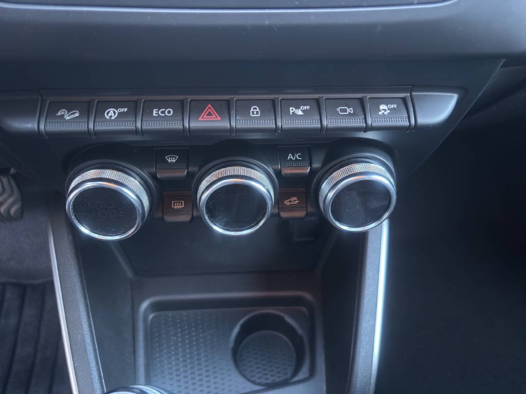 DACIA Duster 1.6 Ultimate 4WD-image-12
