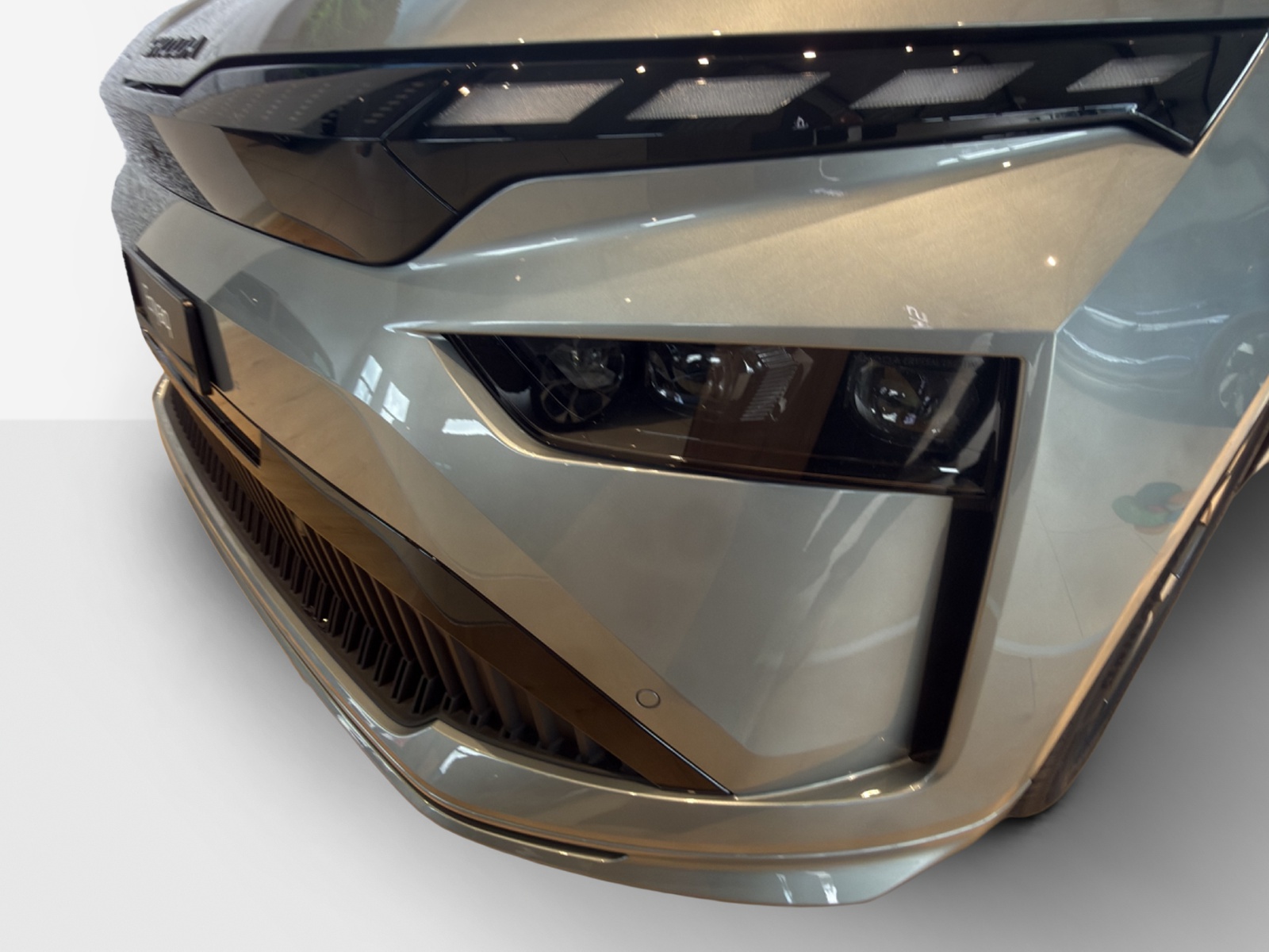 SKODA Enyaq 85x Sportline 4x4-image-15