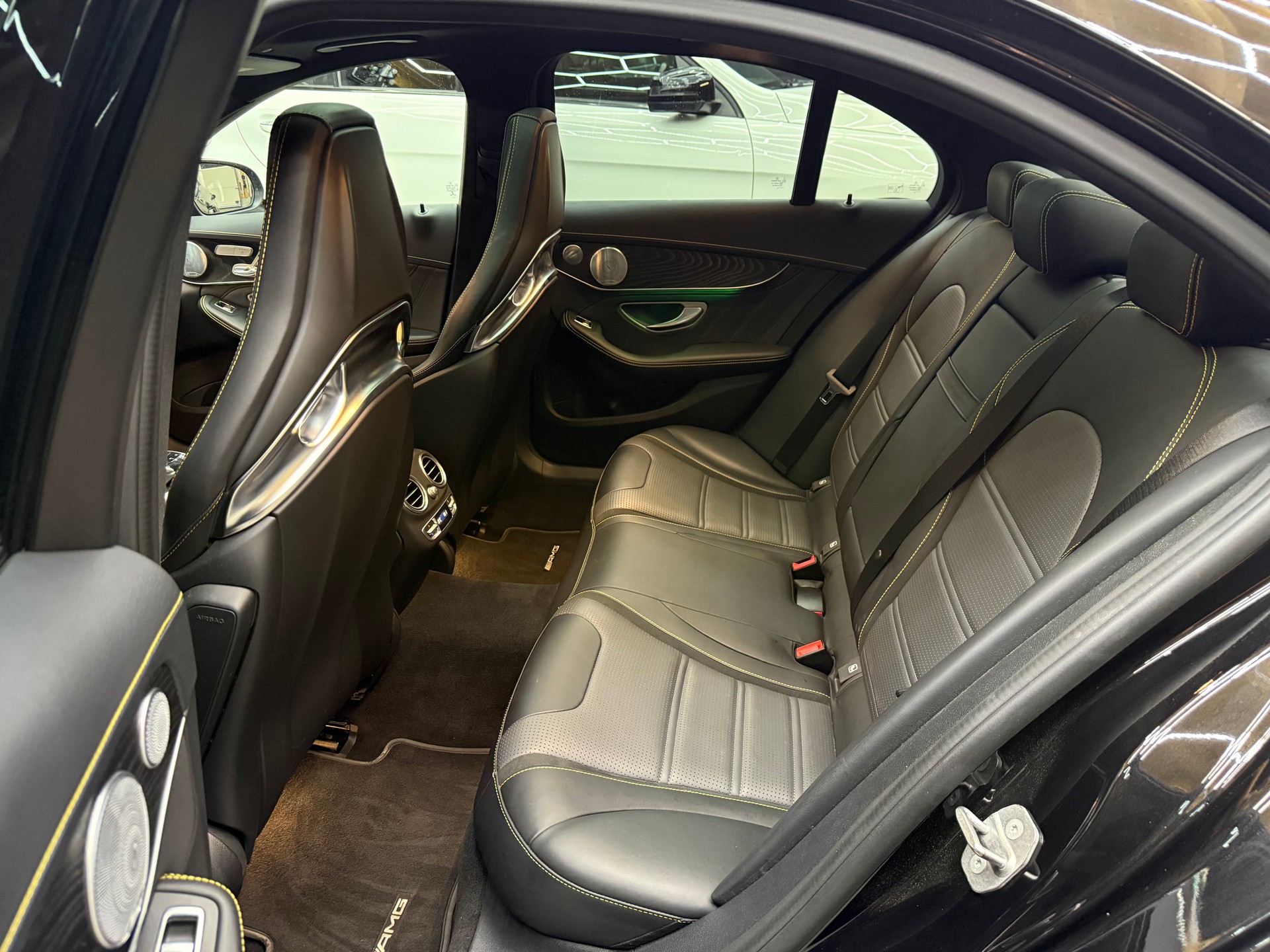 MERCEDES-BENZ C 63 S AMG Speedshift-image-9