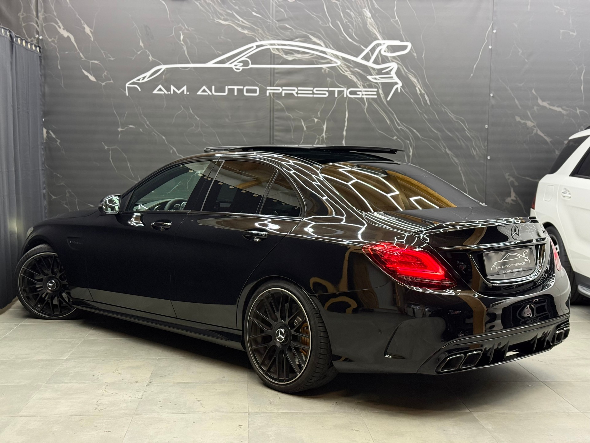 MERCEDES-BENZ C 63 S AMG Speedshift-image-5