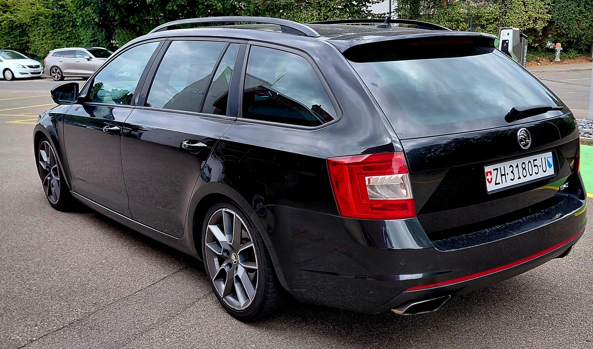 SKODA Octavia Combi 2.0 TDI RS DSG-image-4