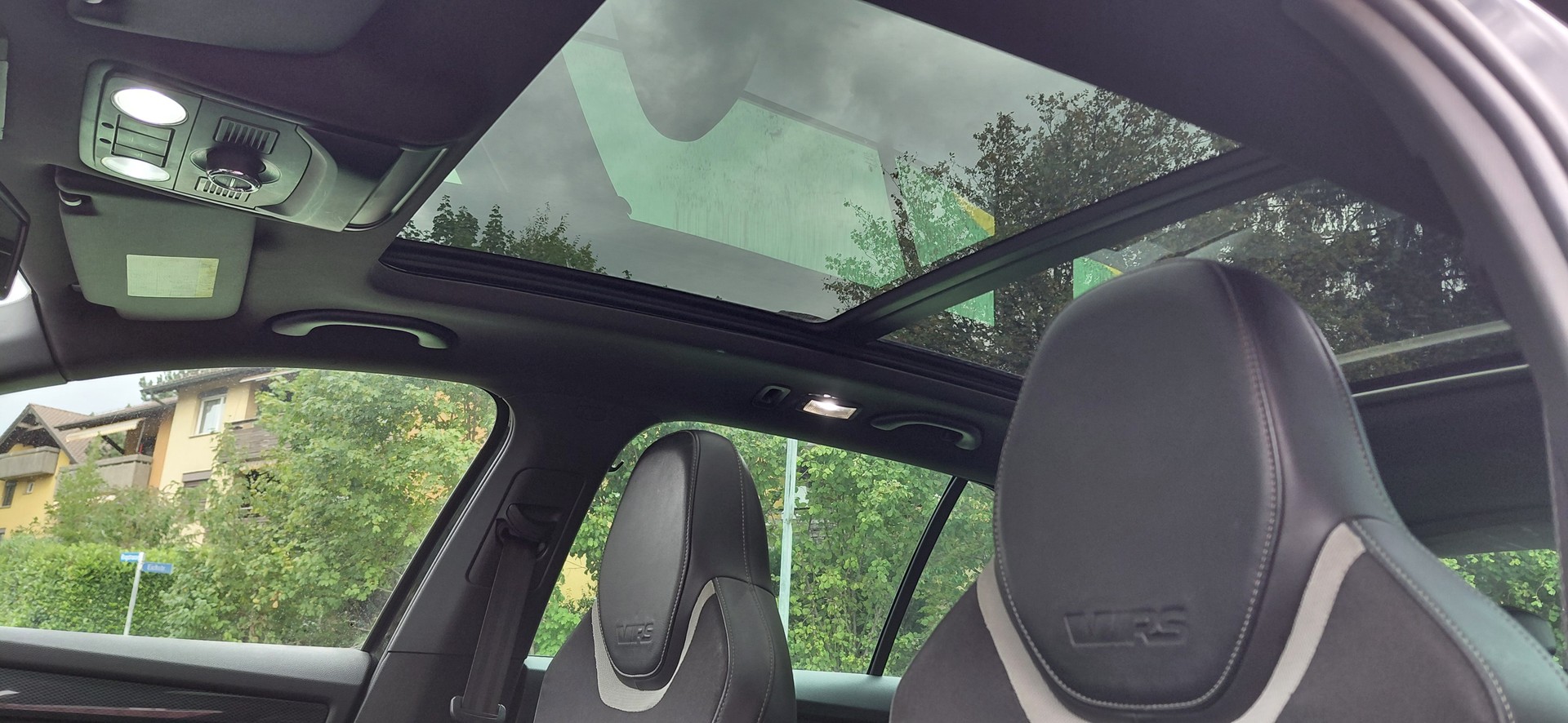 SKODA Octavia Combi 2.0 TDI RS DSG-image-11