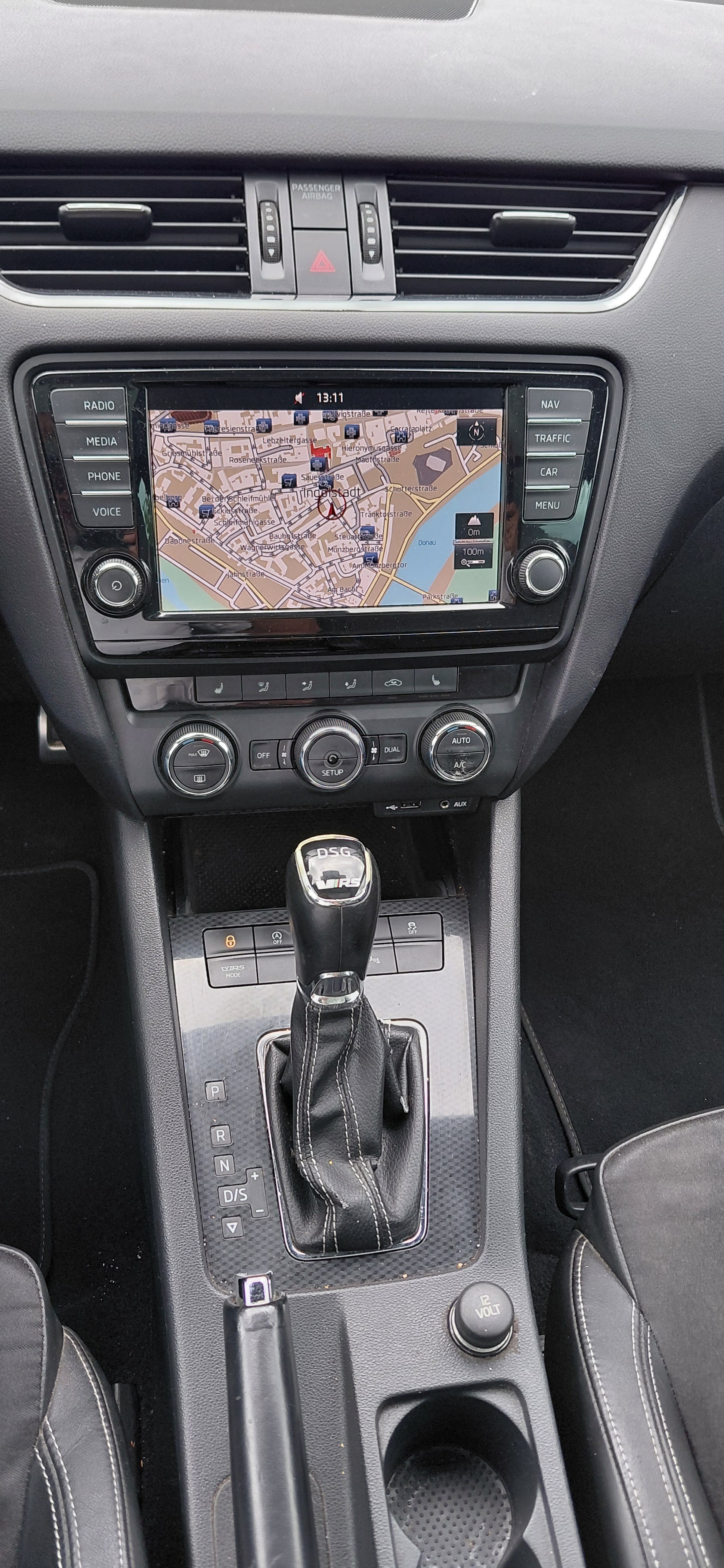 SKODA Octavia Combi 2.0 TDI RS DSG-image-12