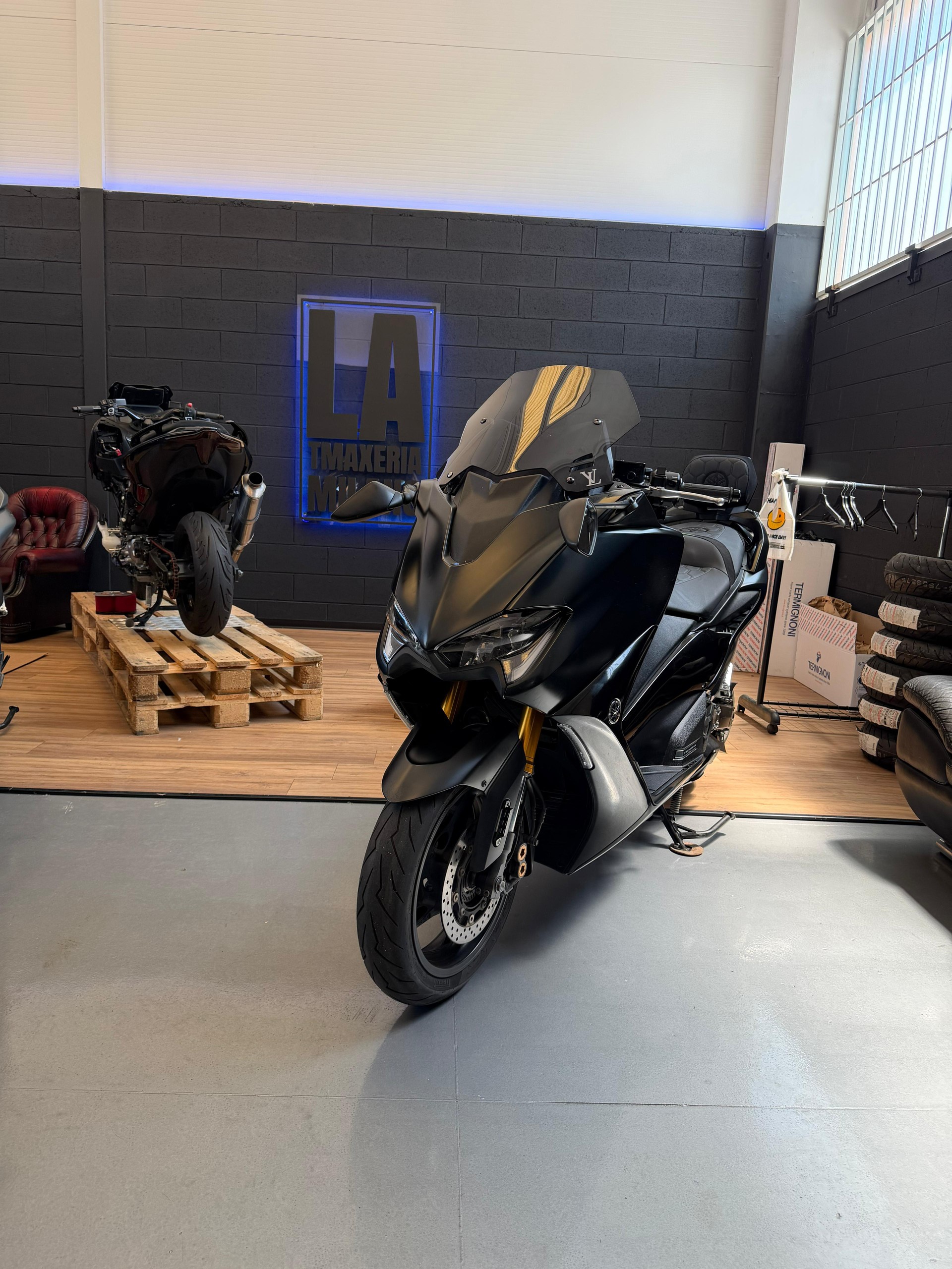 YAMAHA T-MAX Tech-Max XP 560