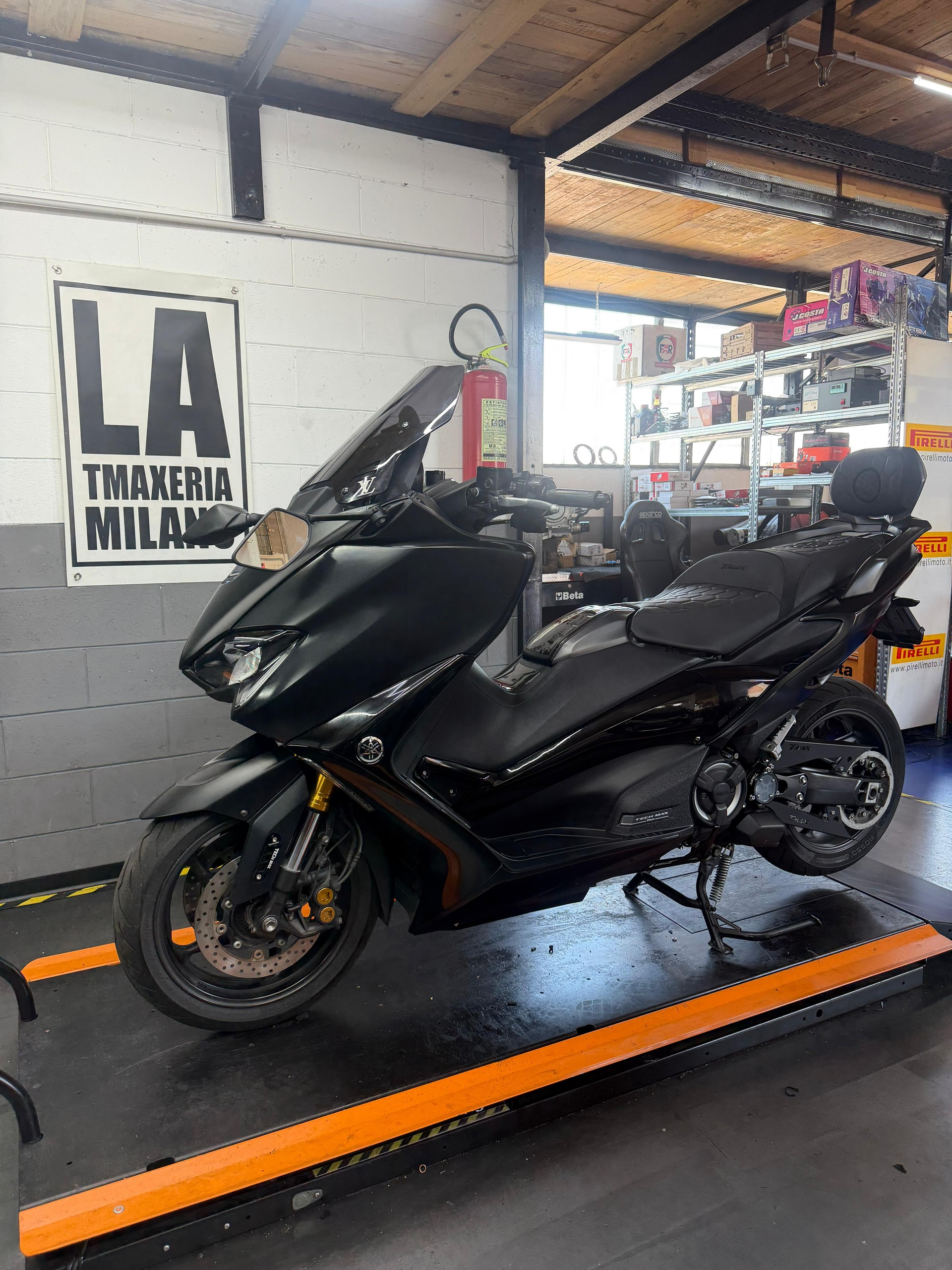 YAMAHA T-MAX Tech-Max XP 560-image-5