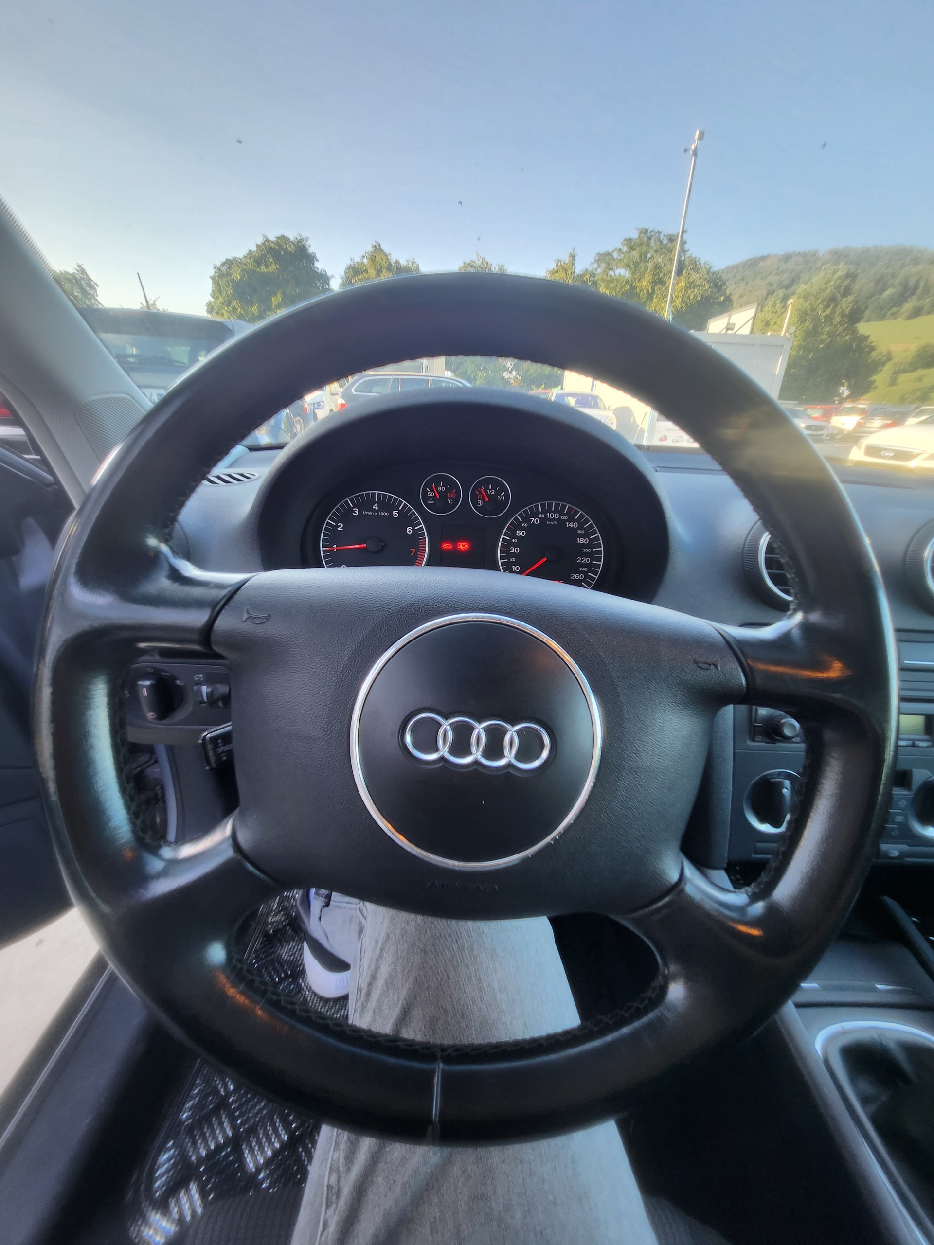 AUDI A3 2.0 FSI Ambition-image-4