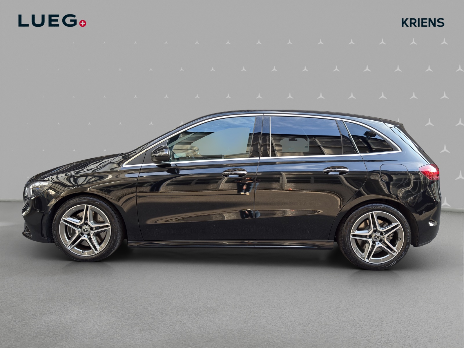 MERCEDES-BENZ B 250 4M - AMG / DISTRONIC / Panorama-Dach / Multibeam LED-image-1