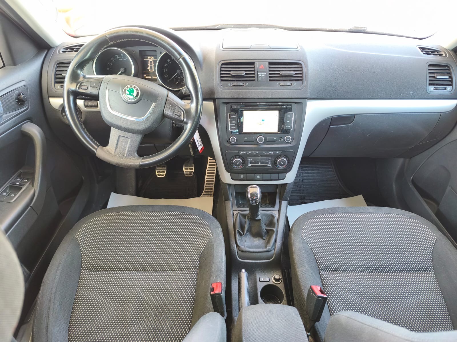 SKODA Yeti 2.0 TDI AllDrive 4x4-image-14