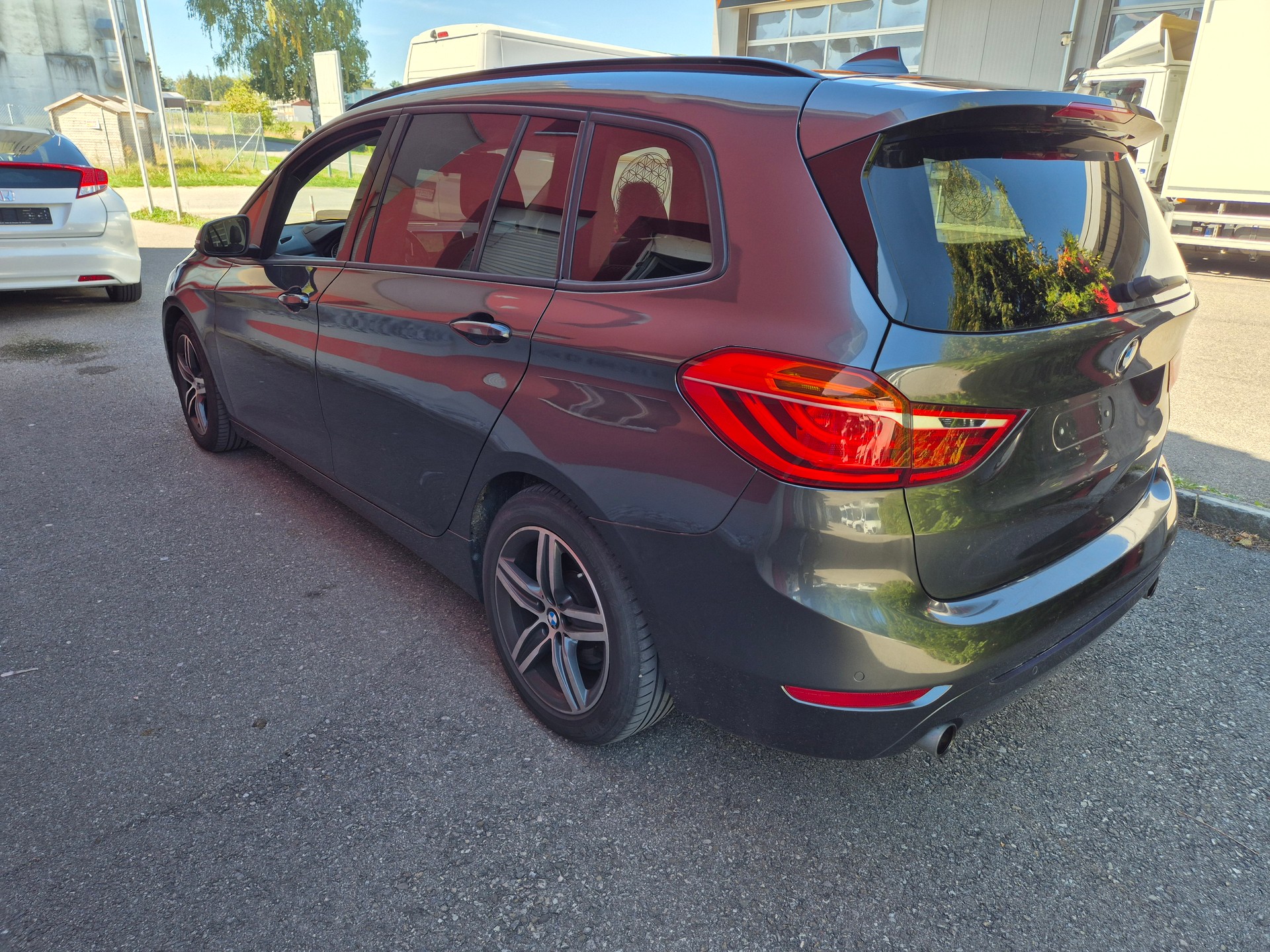 BMW 220d xDrive Gran Tourer Sport Line Steptronic-image-8