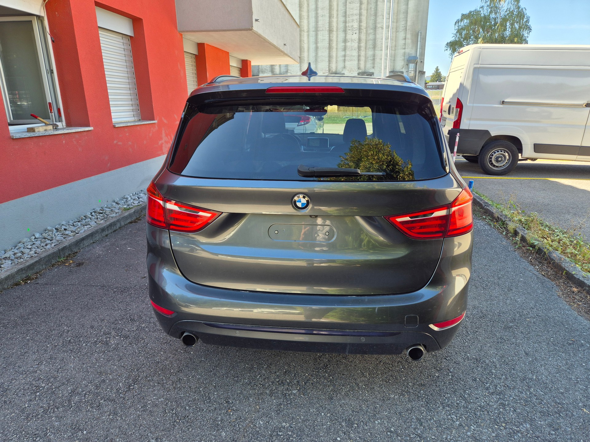 BMW 220d xDrive Gran Tourer Sport Line Steptronic-image-6