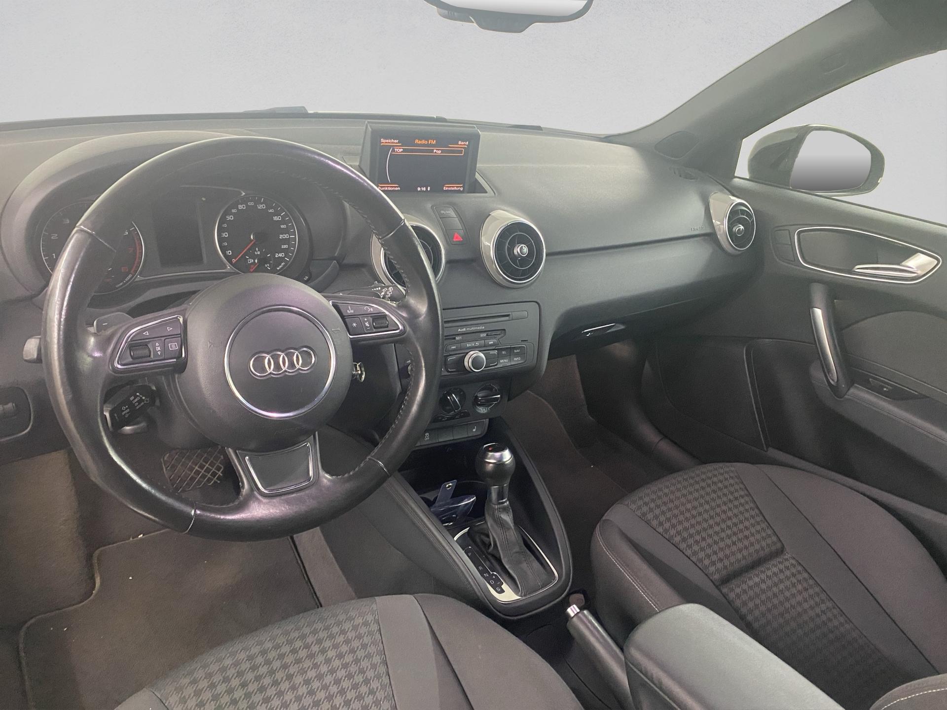 AUDI A1 1.4 TFSI Ambition S-tronic-image-11