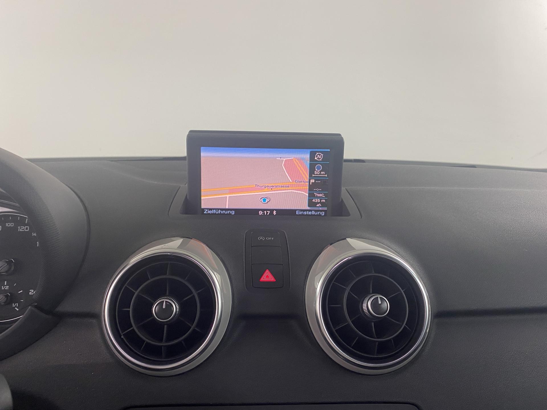 AUDI A1 1.4 TFSI Ambition S-tronic-image-18