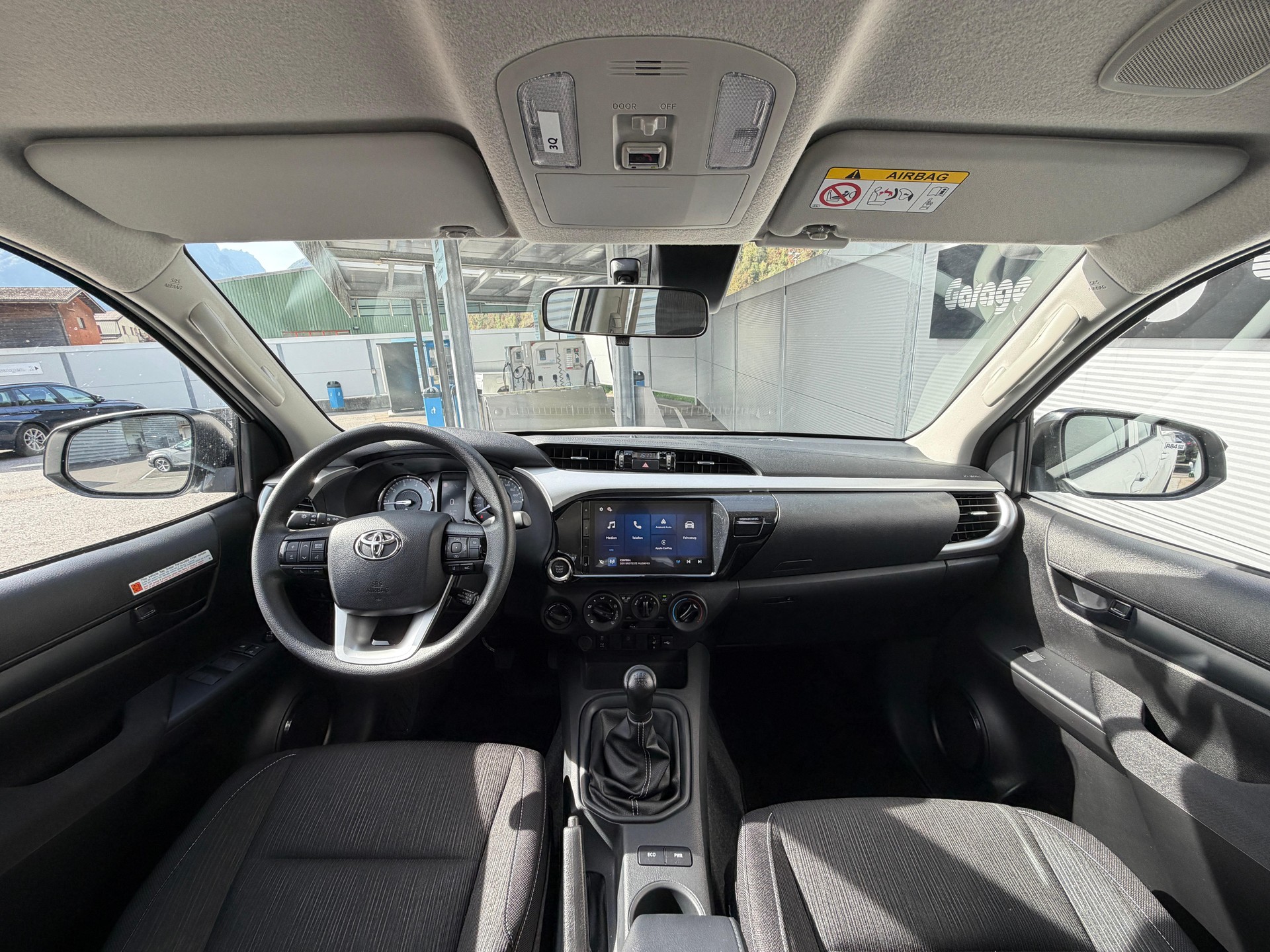 TOYOTA Hilux Double Cab.-Pick-up 2.8 D-4D 204 Comfort-image-11