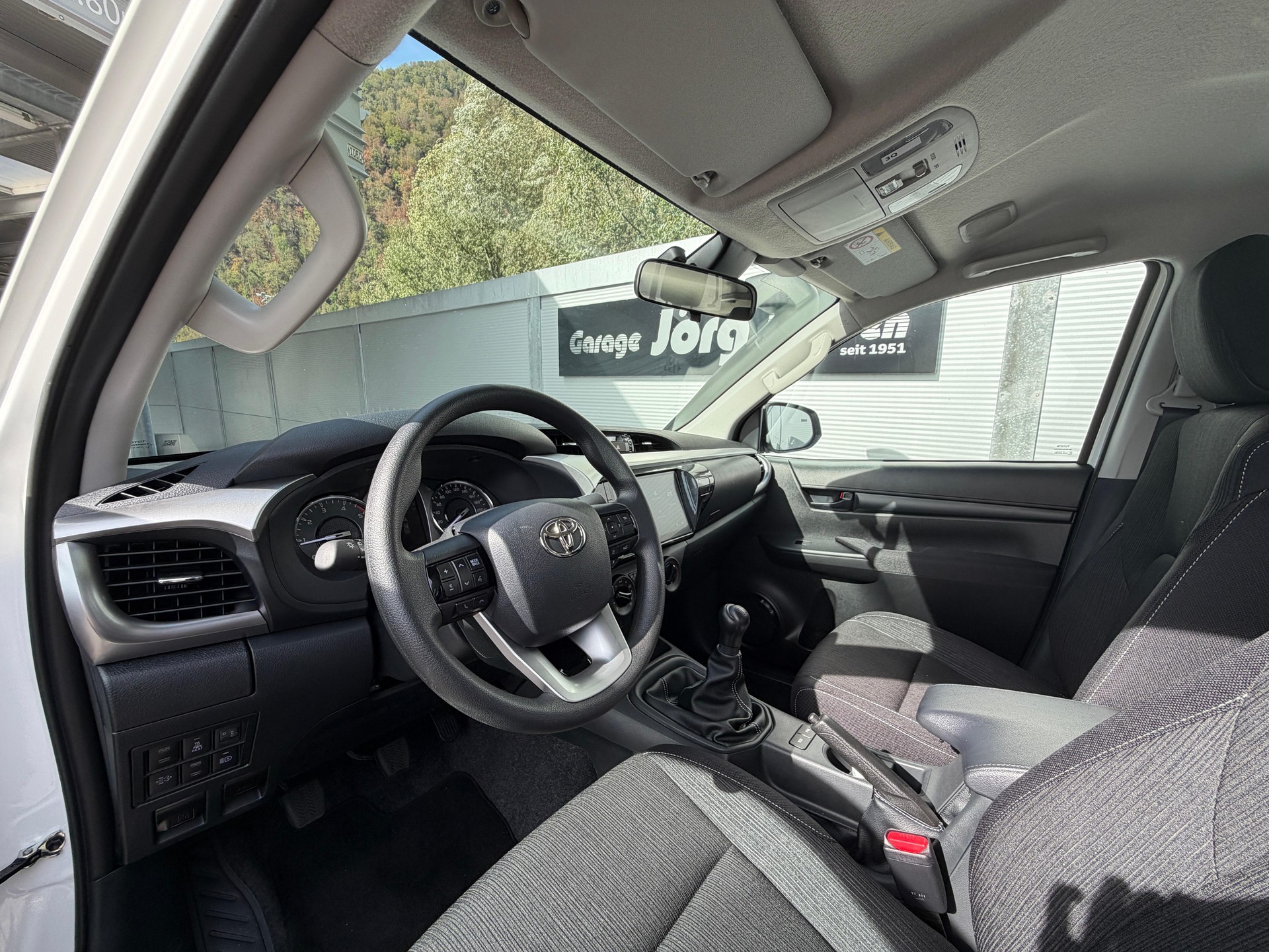 TOYOTA Hilux Double Cab.-Pick-up 2.8 D-4D 204 Comfort-image-12