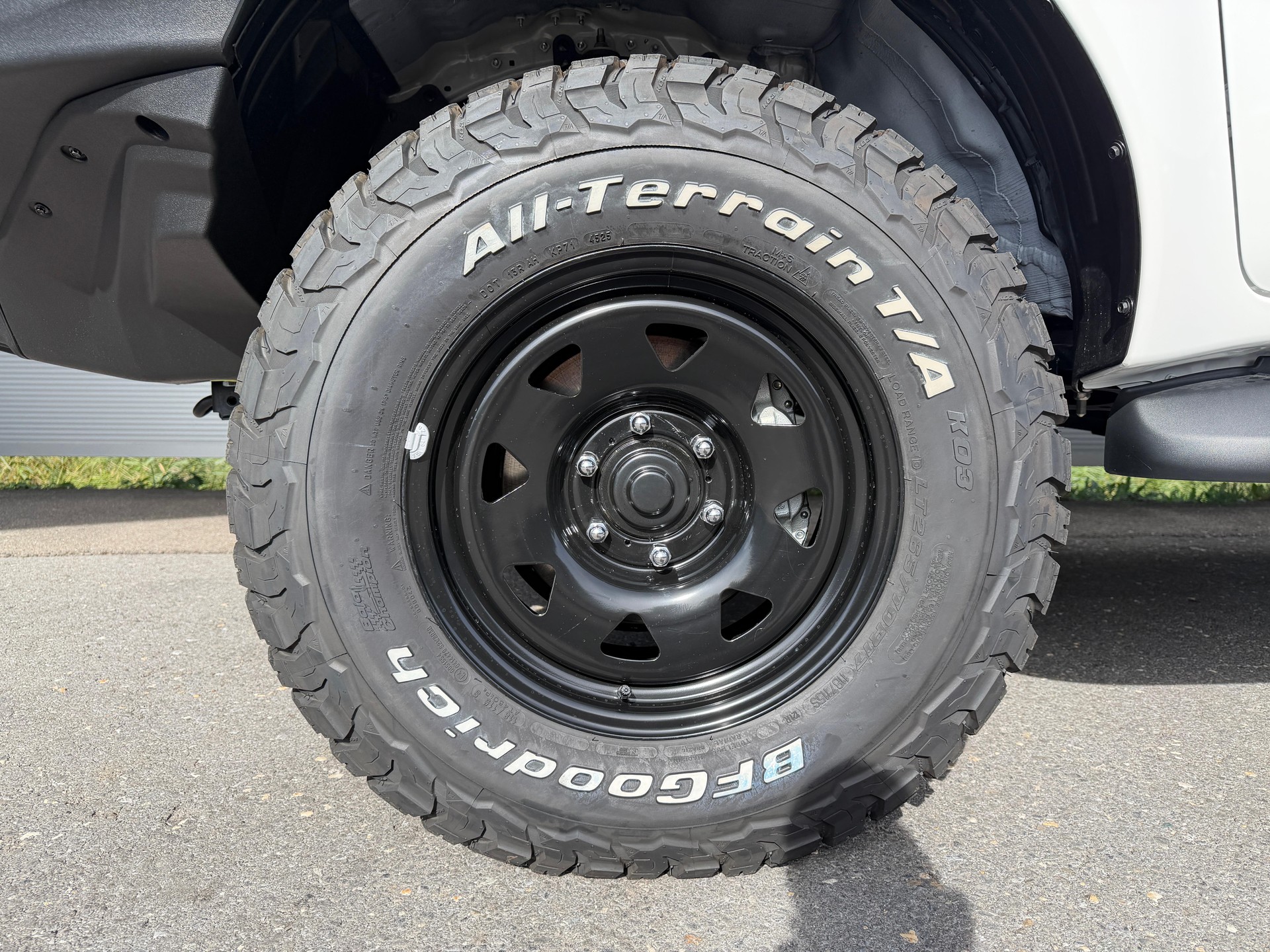 TOYOTA Hilux Double Cab.-Pick-up 2.8 D-4D 204 Comfort-image-6