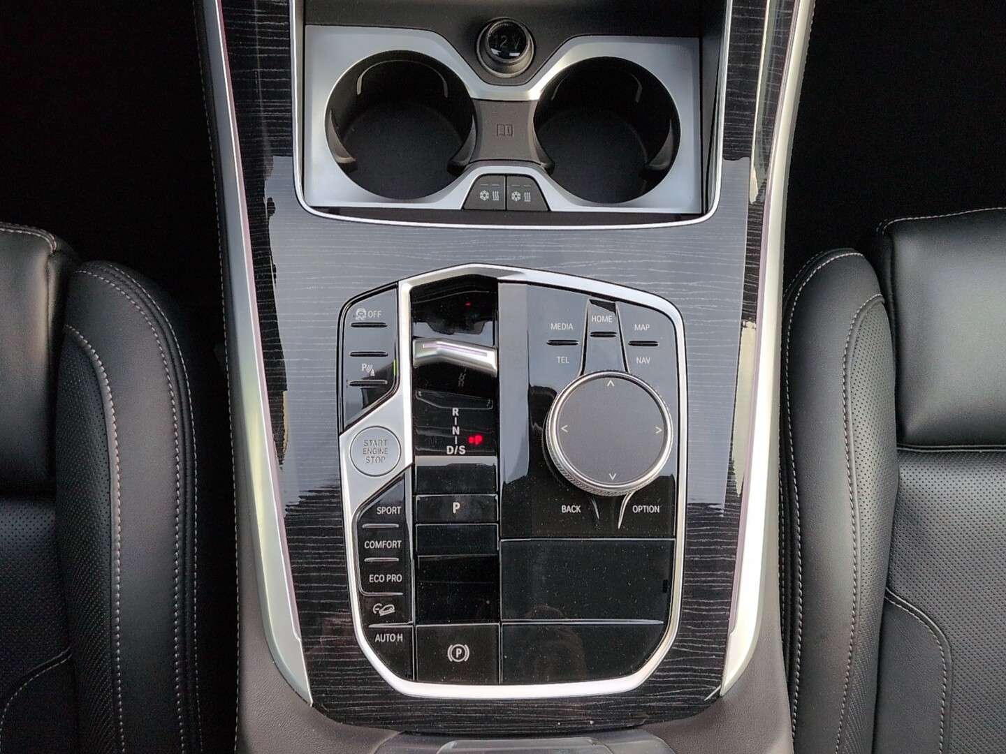 BMW X5 M60i xDrive-image-10