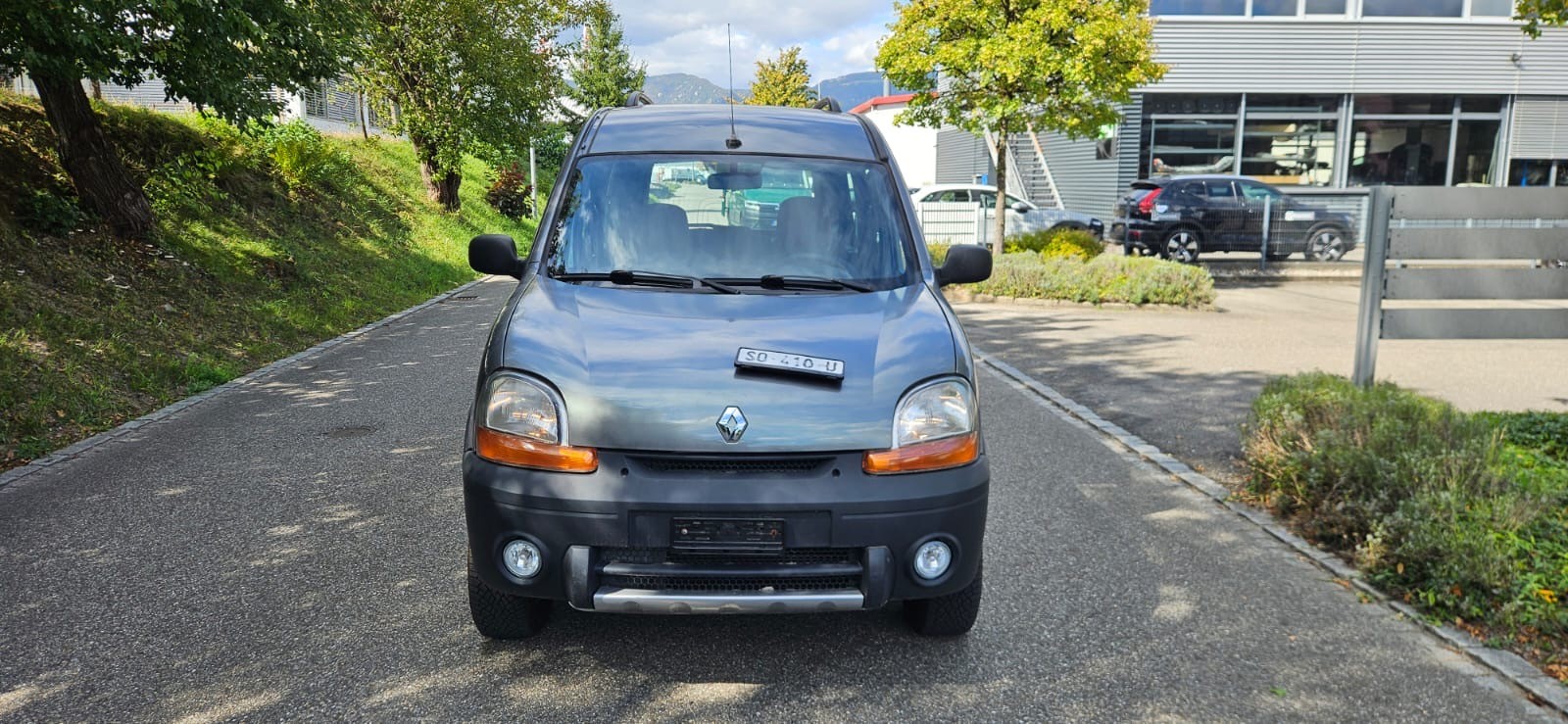 RENAULT Kangoo 1.6 16V Privilège Suisse 4X4-image-0